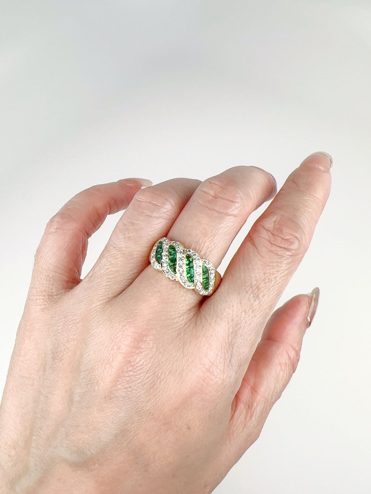 Unique Emerald Cabochon and Diamond Band 18K Gold R6718 Aurora Designer