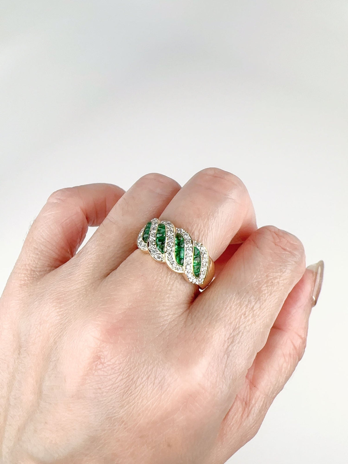 Unique Emerald Cabochon and Diamond Band 18K Gold R6718 Aurora Designer