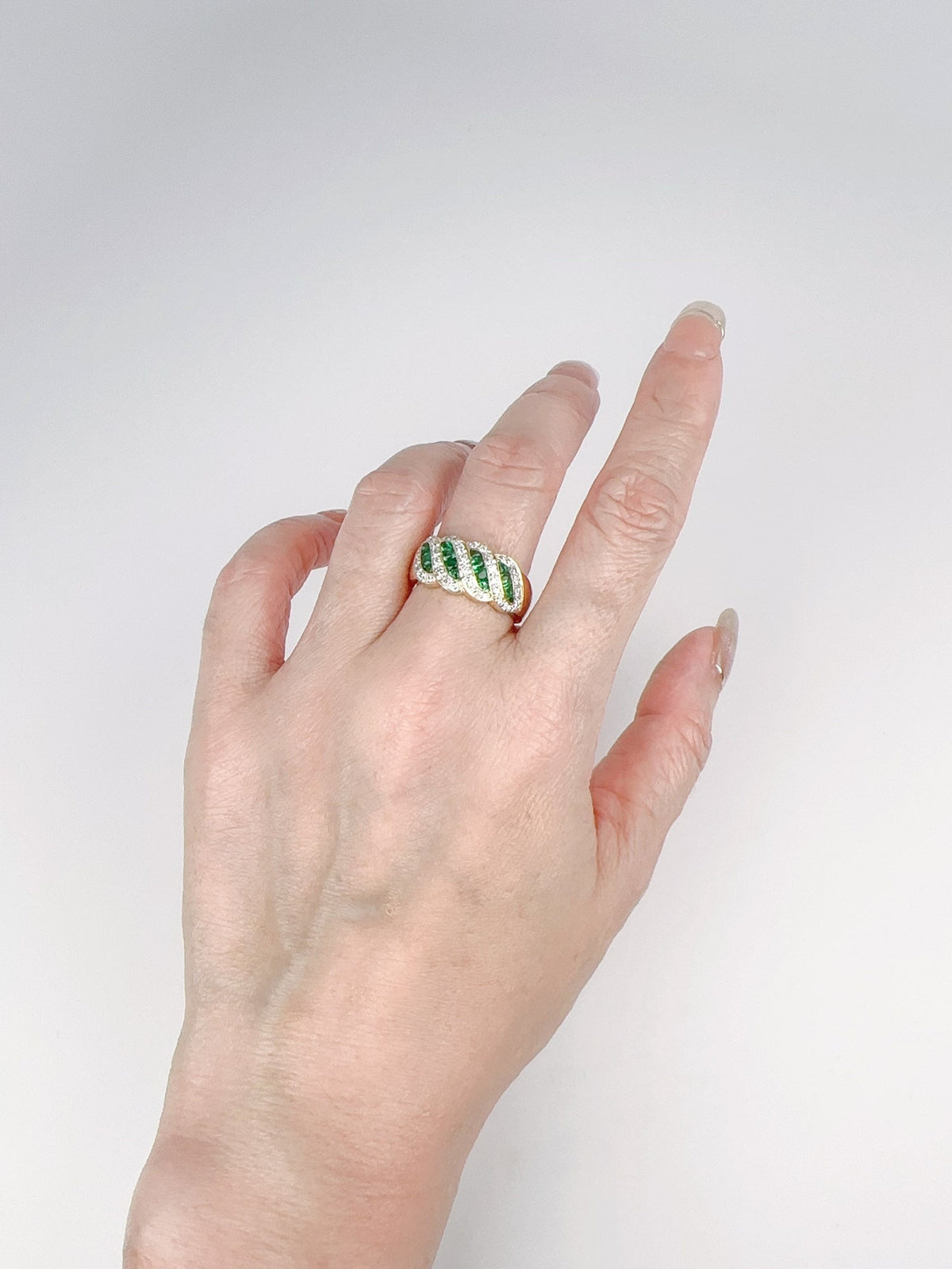 Unique Emerald Cabochon and Diamond Band 18K Gold R6718 Aurora Designer