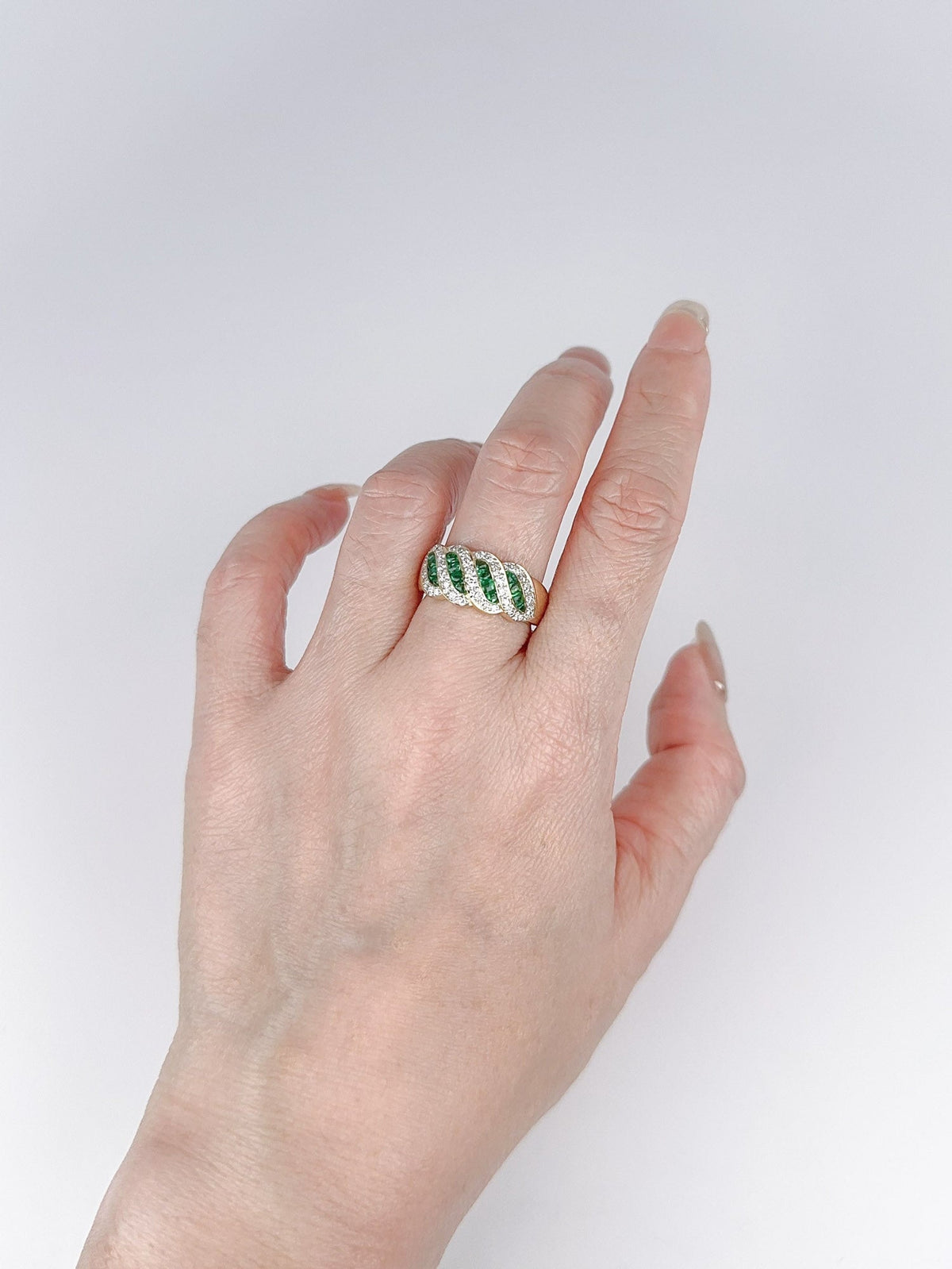 Unique Emerald Cabochon and Diamond Band 18K Gold R6718 Aurora Designer