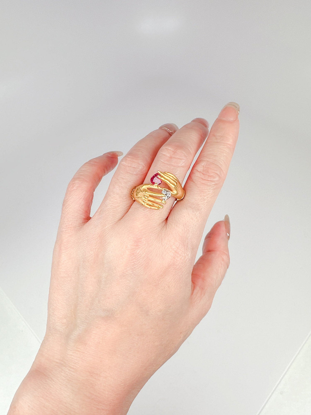 18K Gold Carrera y Carrera Woman and Man's Hand Ring with Ruby Diamond Sapphire 10g+ R6719 Aurora Designer