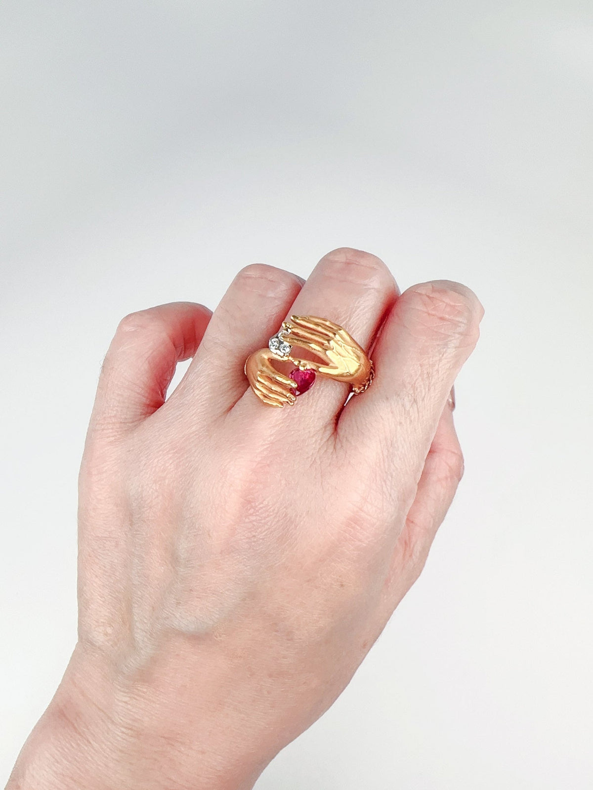 18K Gold Carrera y Carrera Woman and Man's Hand Ring with Ruby Diamond Sapphire 10g+ R6719 Aurora Designer