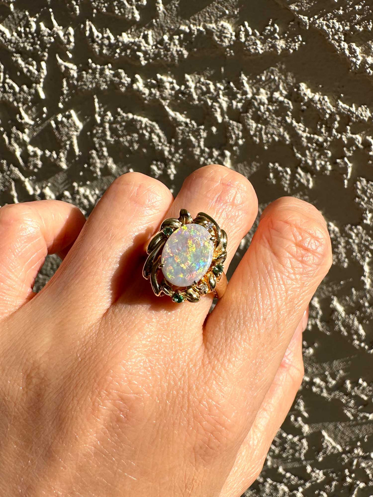 1.53ct Solid Australian Opal Ring 18K Gold R6722 Aurora Designer