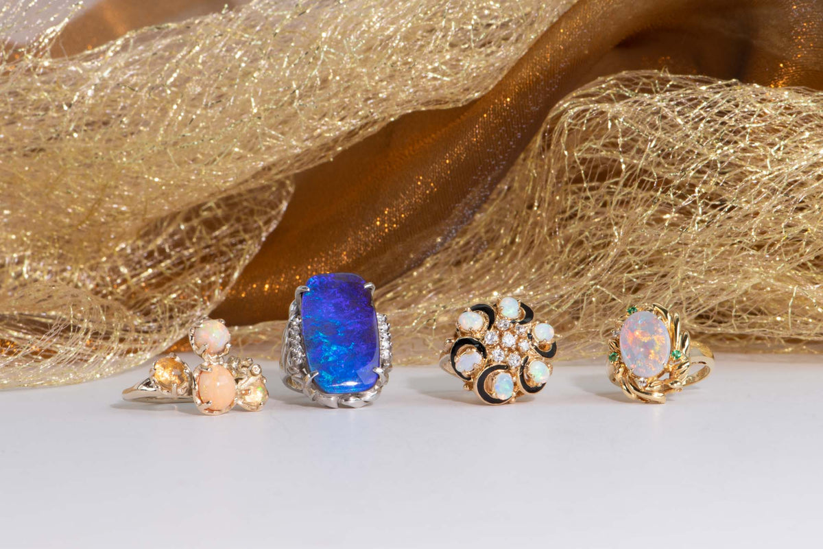 Solid Australian Opal Ring 18K Gold R6722 Aurora Designer