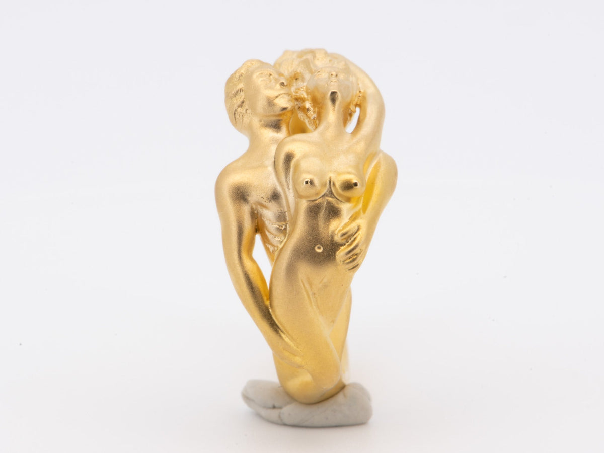 Carrera Style 18K Gold Ring Sculpted Man and Woman Intertwined 7.51g Sculptural Hand Carved Sculpture Art Jewelry Unique OOAK R6738 Aurora Designer