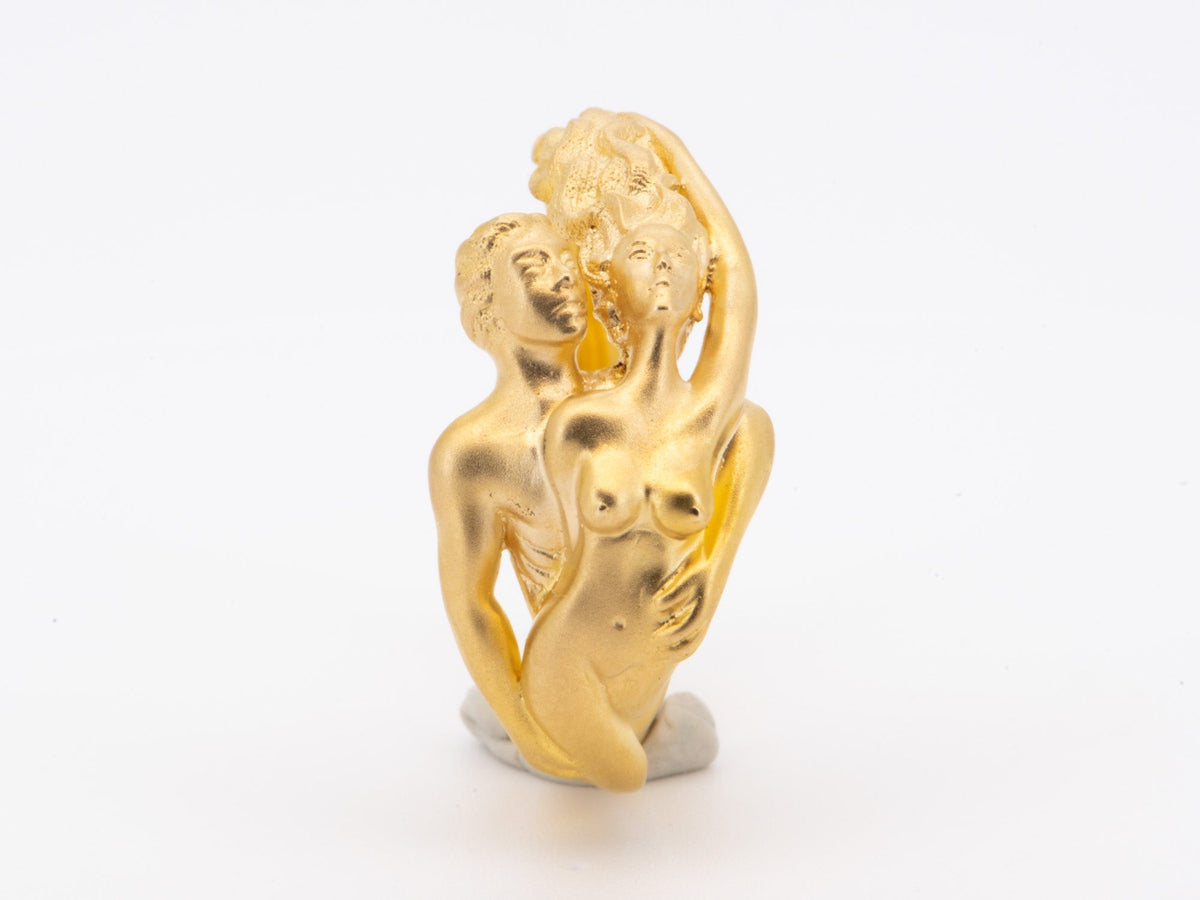 Carrera Style 18K Gold Ring Sculpted Man and Woman Intertwined 7.51g Sculptural Hand Carved Sculpture Art Jewelry Unique OOAK R6738 Aurora Designer