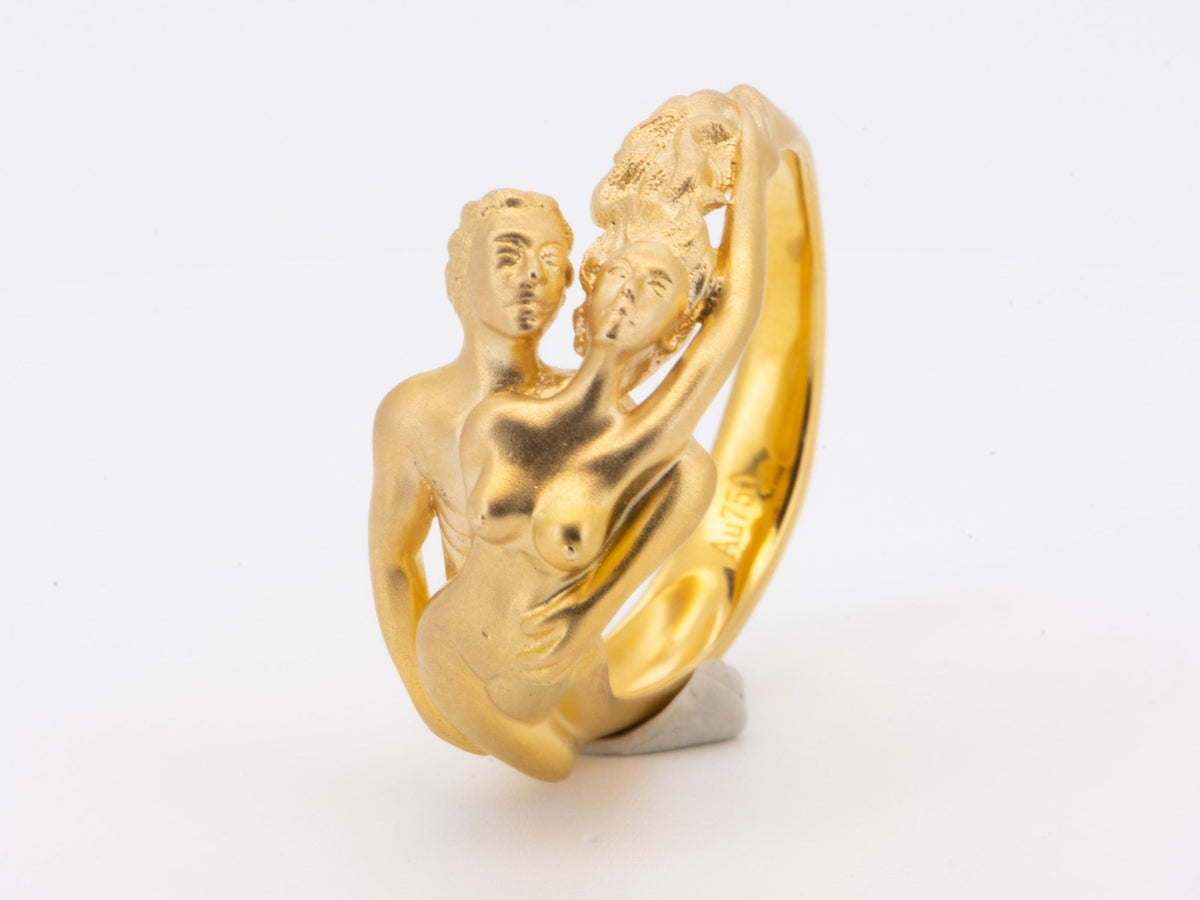 Carrera Style 18K Gold Ring Sculpted Man and Woman Intertwined 7.51g Sculptural Hand Carved Sculpture Art Jewelry Unique OOAK R6738 Aurora Designer