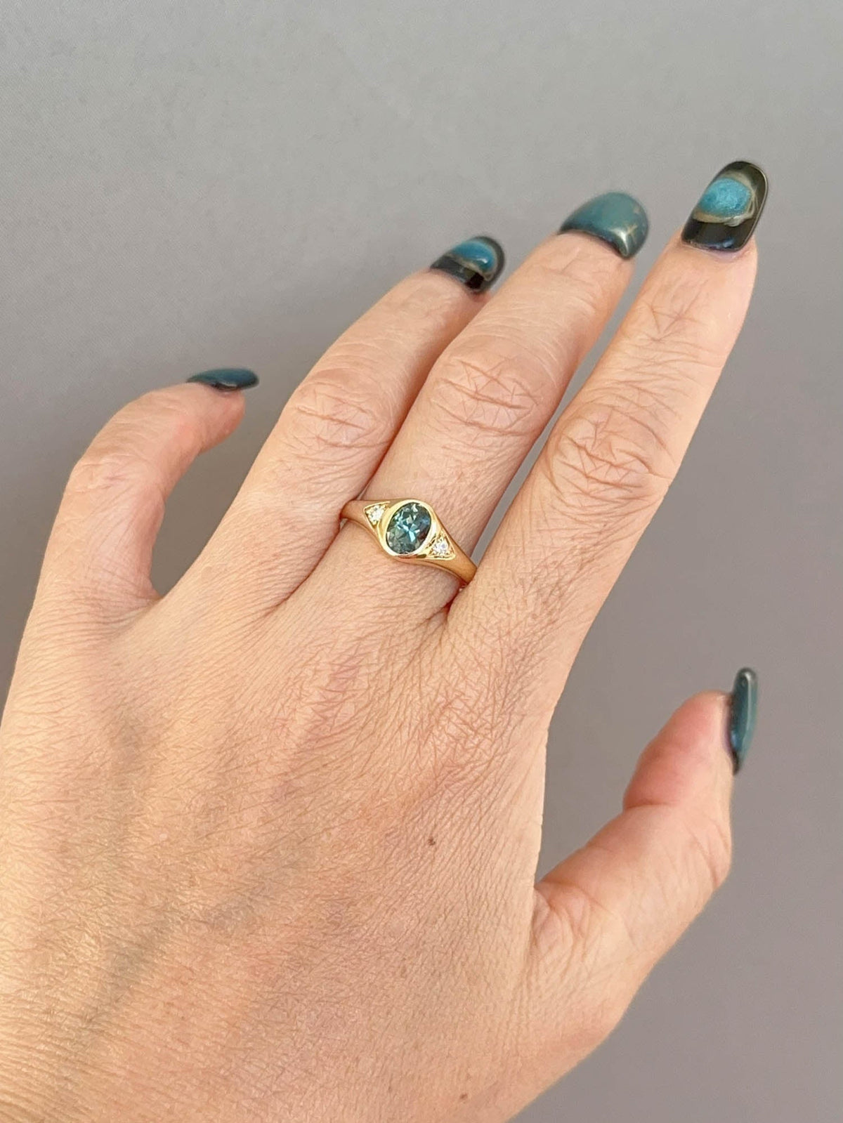 1.03ct Montana Sapphire and Diamond Signet-Style Ring 14K Gold R6750 Aurora Designer