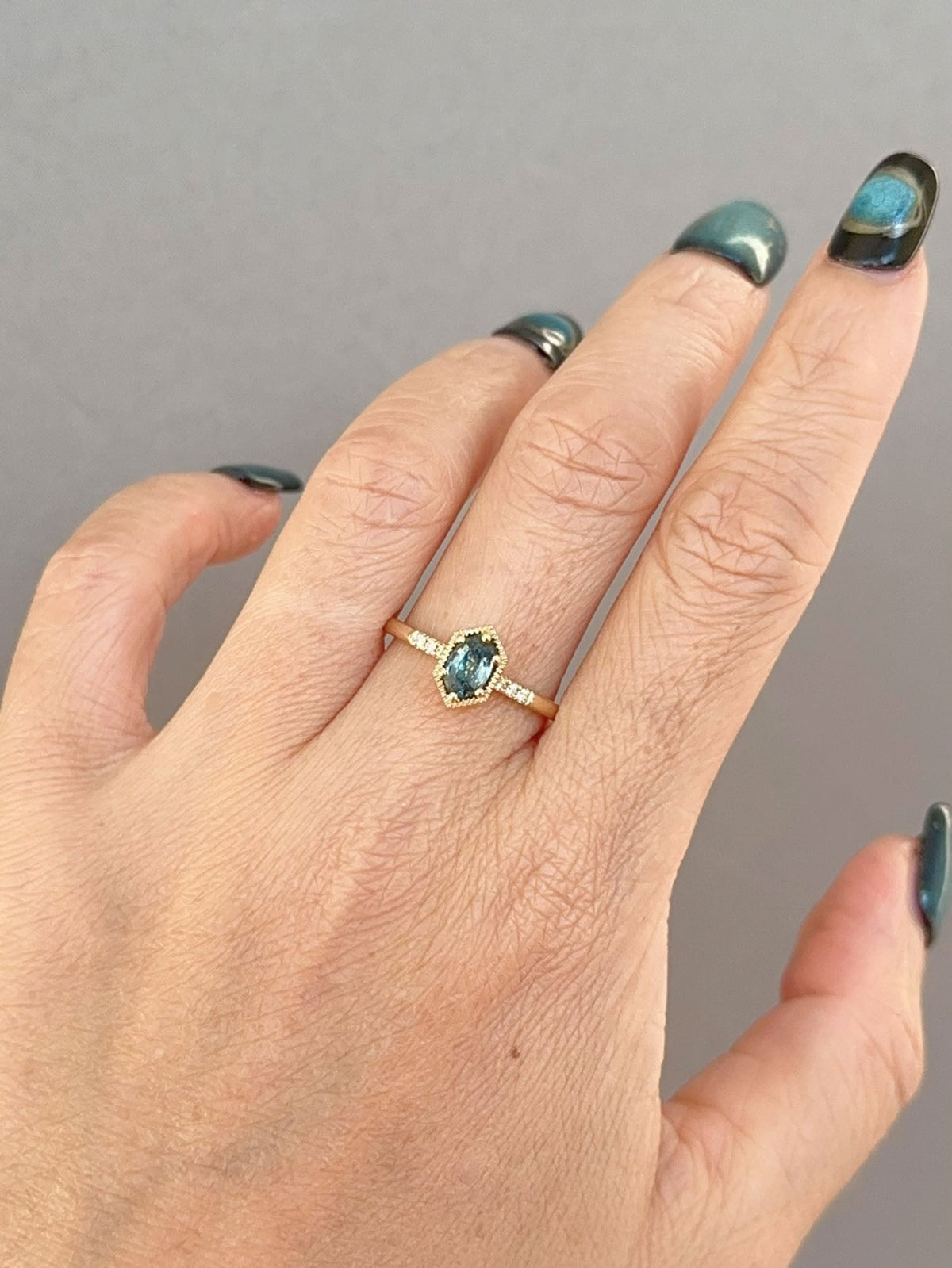 Montana Sapphire in Hexagon Setting Engagement Ring 14K Yellow Gold R6758 Aurora Designer