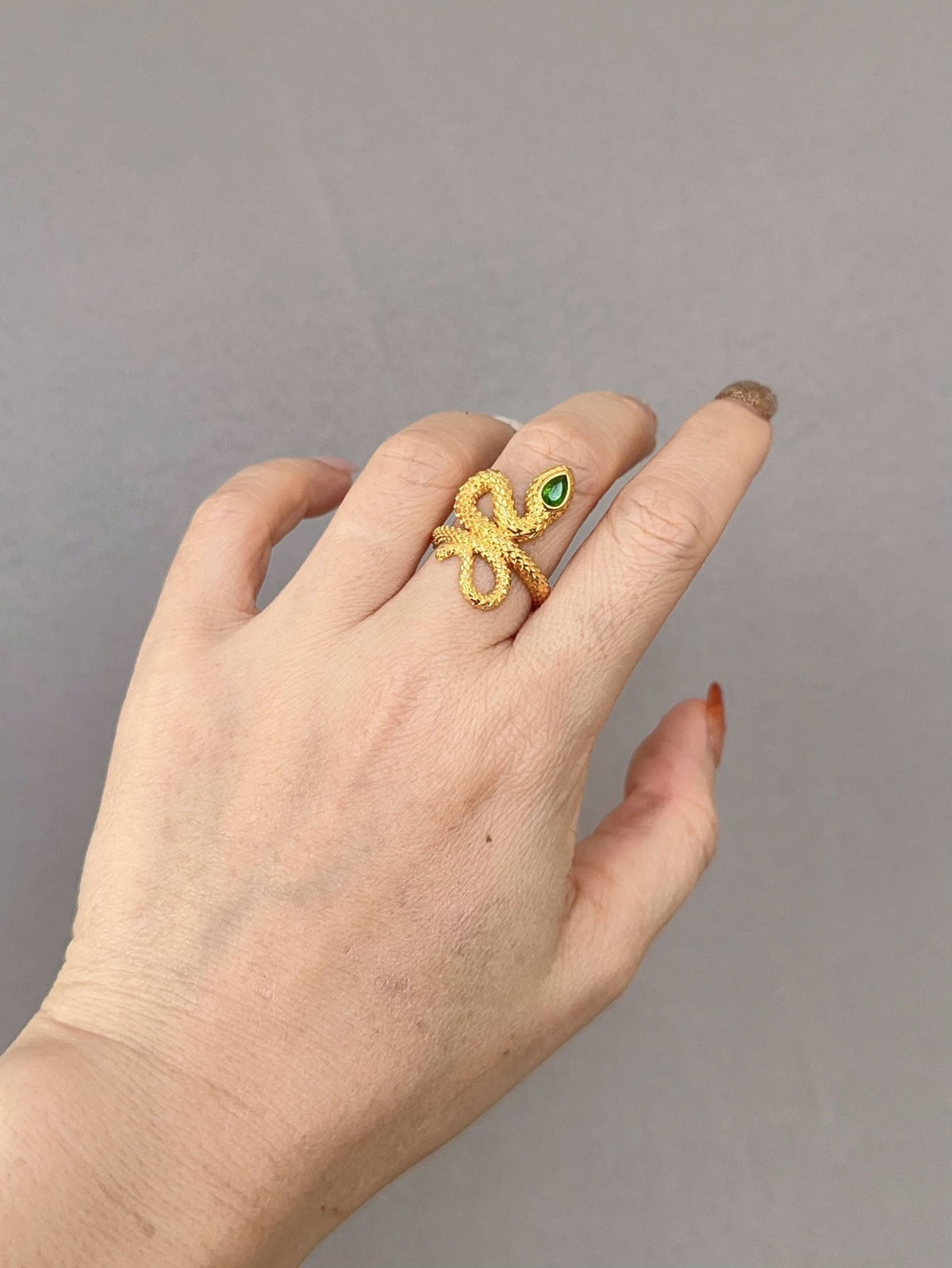 18K Gold Light Weight Snake Coil Ring with Green Gemstone Head R6769 Aurora Designer