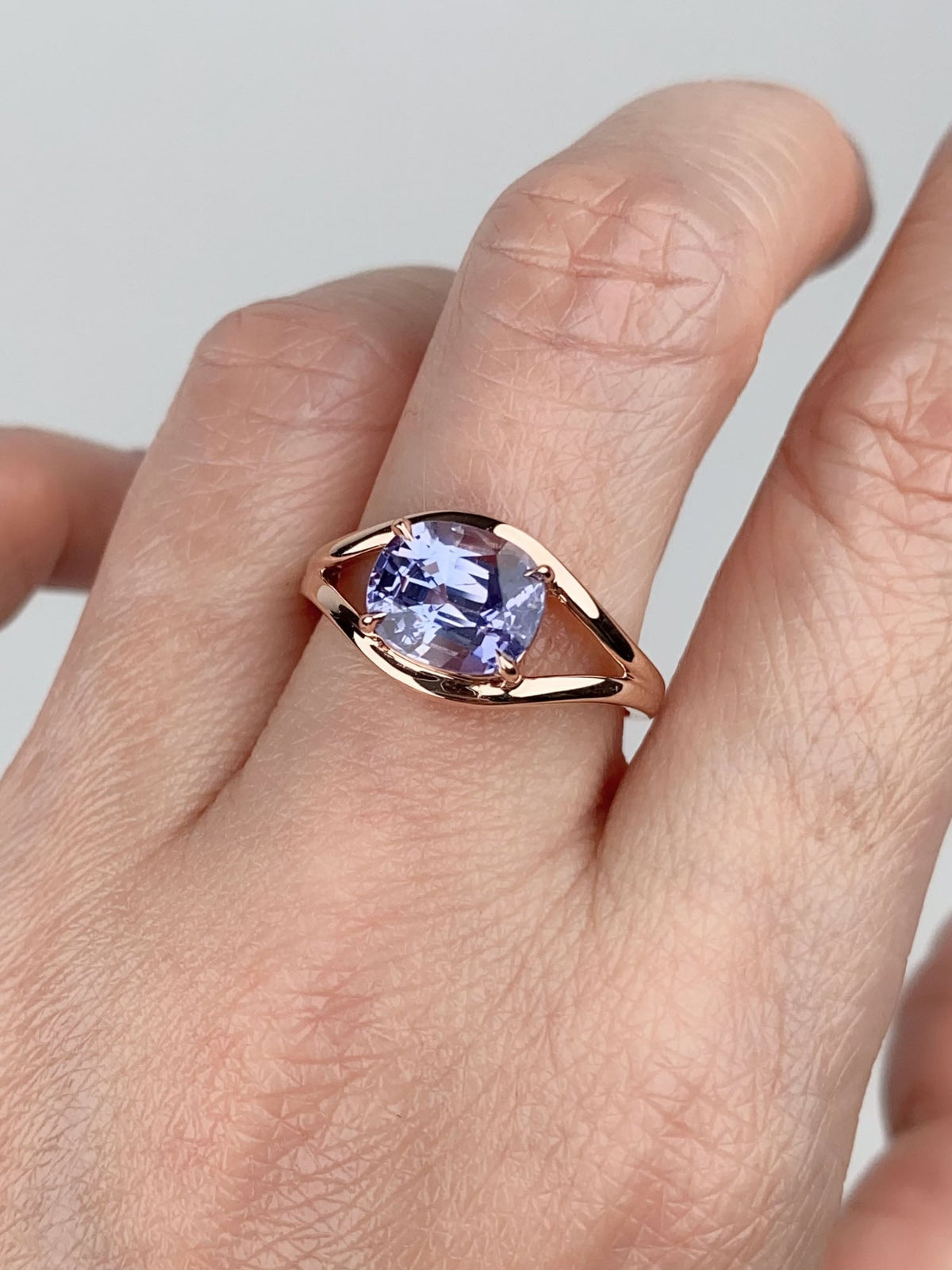 2.73ct Soft Lilac Color Sapphire Engagement Ring on Split Band 14K Rose Gold R6774 Aurora Designer