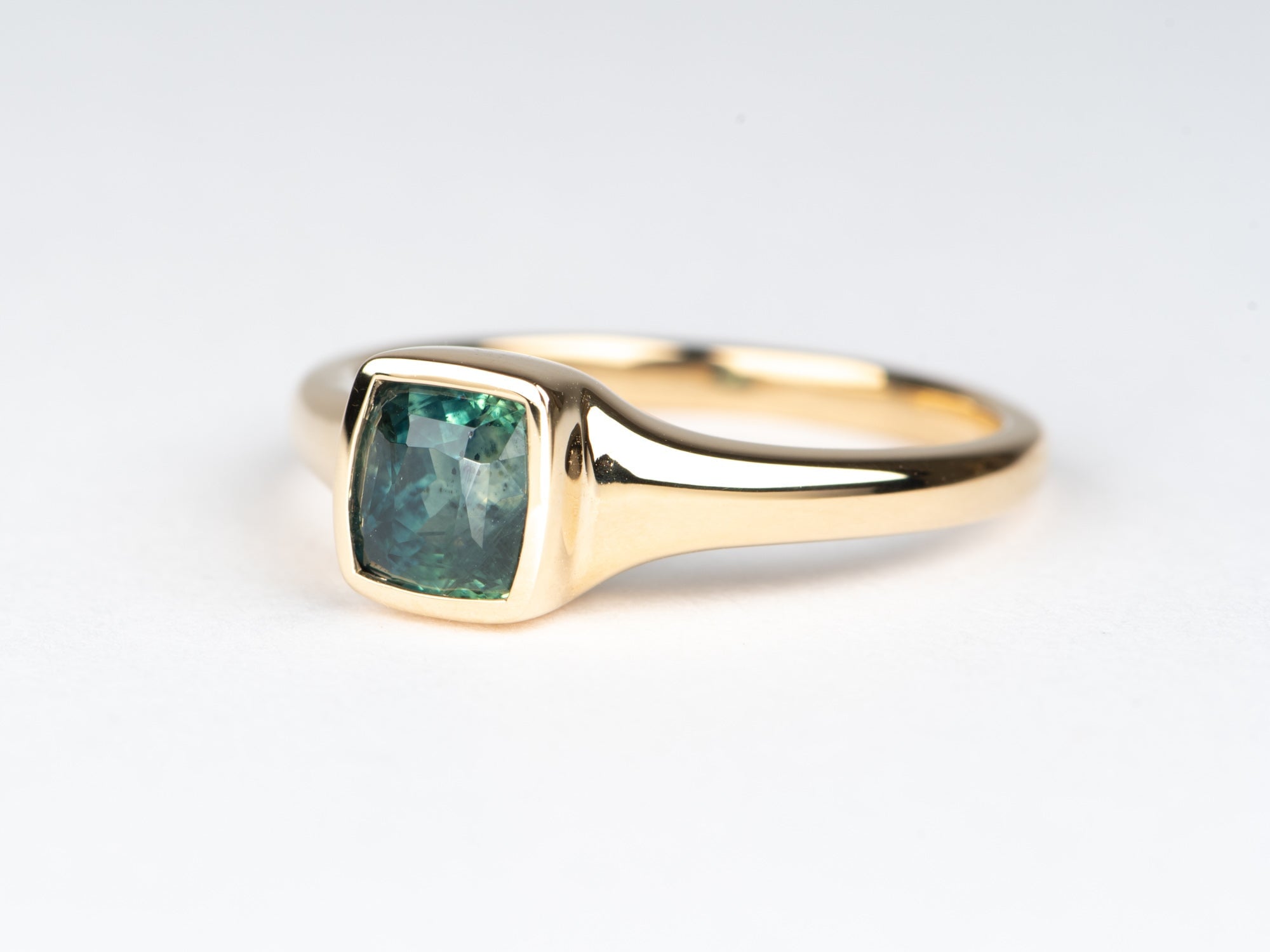 1.67ct Montana Sapphire Bezel Set Signet Engagement Ring 14K Gold R6783