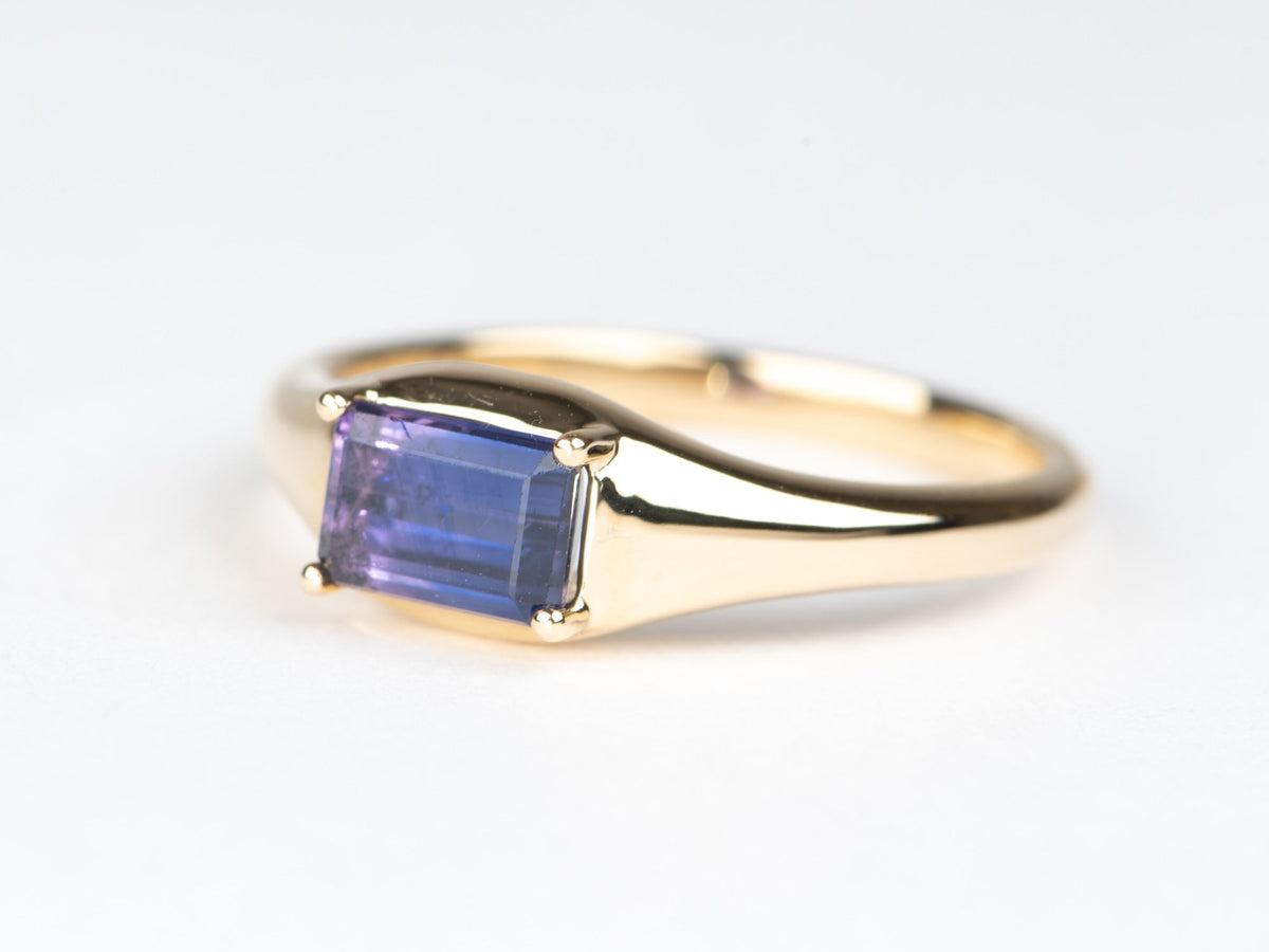 14K Gold Signet Ring with Unique Pinkish Purple Bi-Color Sapphire R6784 Aurora Designer