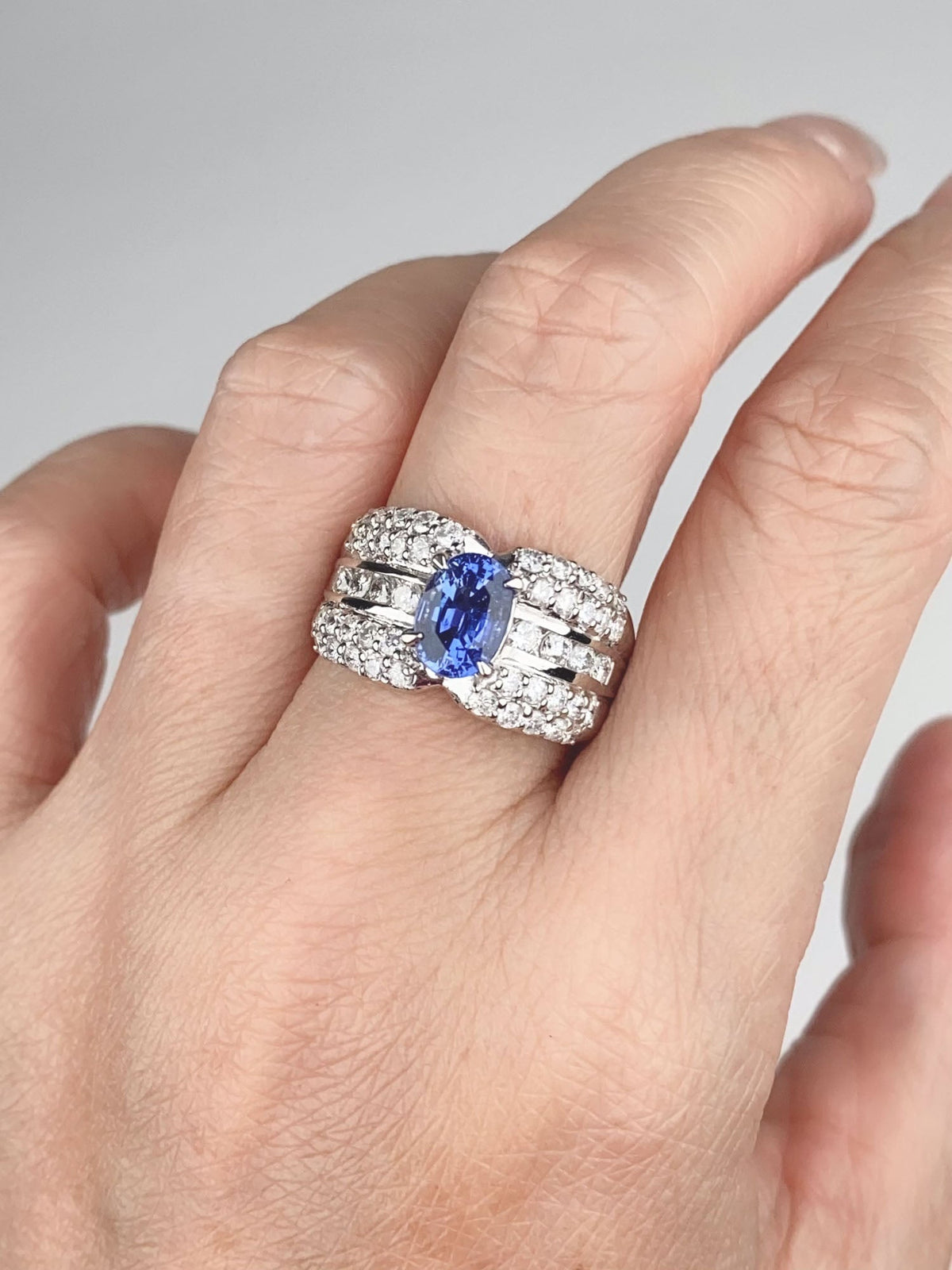 1.53ct Sapphire on Wide Diamond Band Platinum Engagement Ring PT900 Heavy 11.4g R6787 Aurora Designer