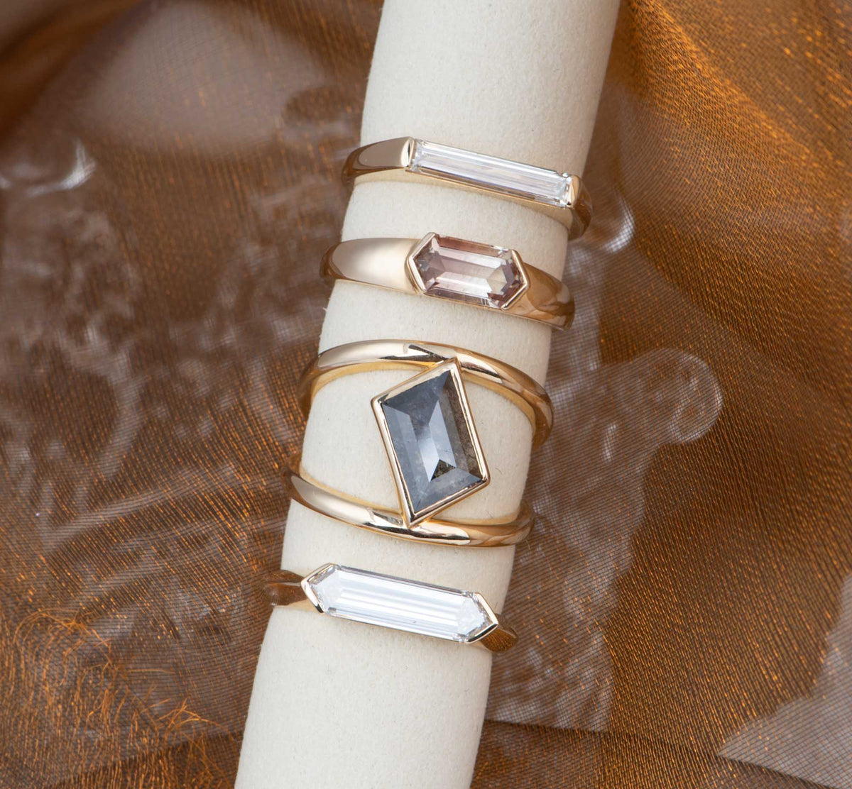 1.15ct Oregon Sunstone Half Bezel Set 14K Gold Engagement Ring East West Set Modern Design R6770 Aurora Designer