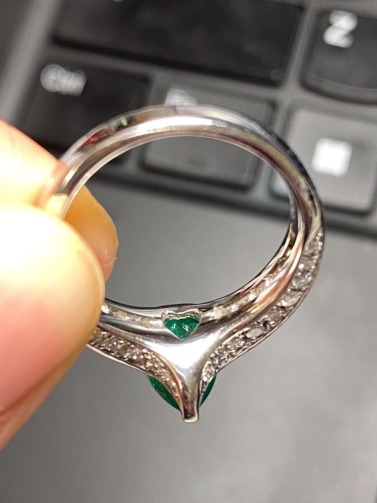 Certified High Quality 1.62ct Colombian Emerald Ring with Diamond Pave Band Platinum 7.87g R6809 Aurora Designer