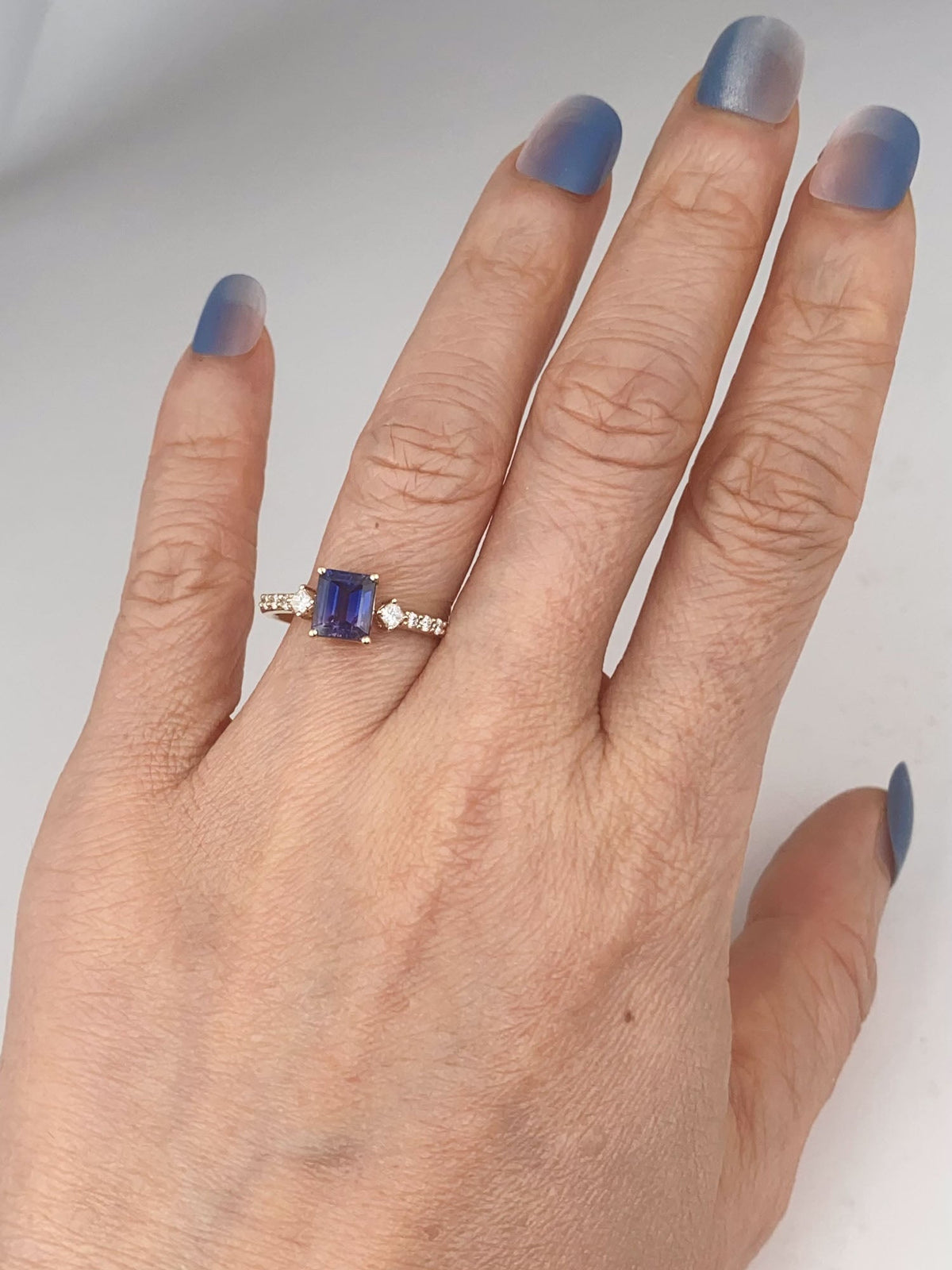 Solid 14K Gold Engagement Ring with 1.32ct Bi-Color Blue Purple Sapphire with Diamond Accent R6816 Aurora Designer