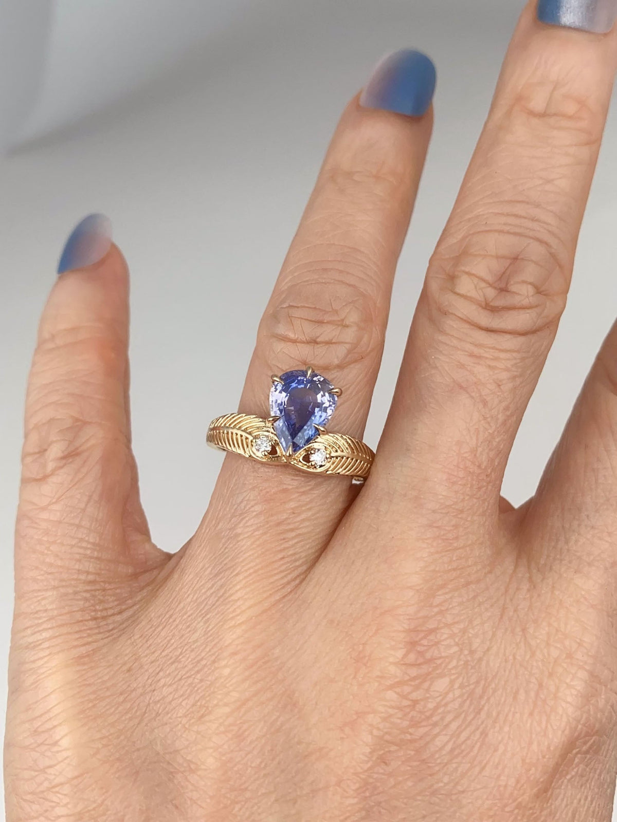 14K Gold 2.39ct Bi-Color Pinkish Purple Sapphire Engagement Ring with Peacock Feather Diamond Accent R6818 Aurora Designer