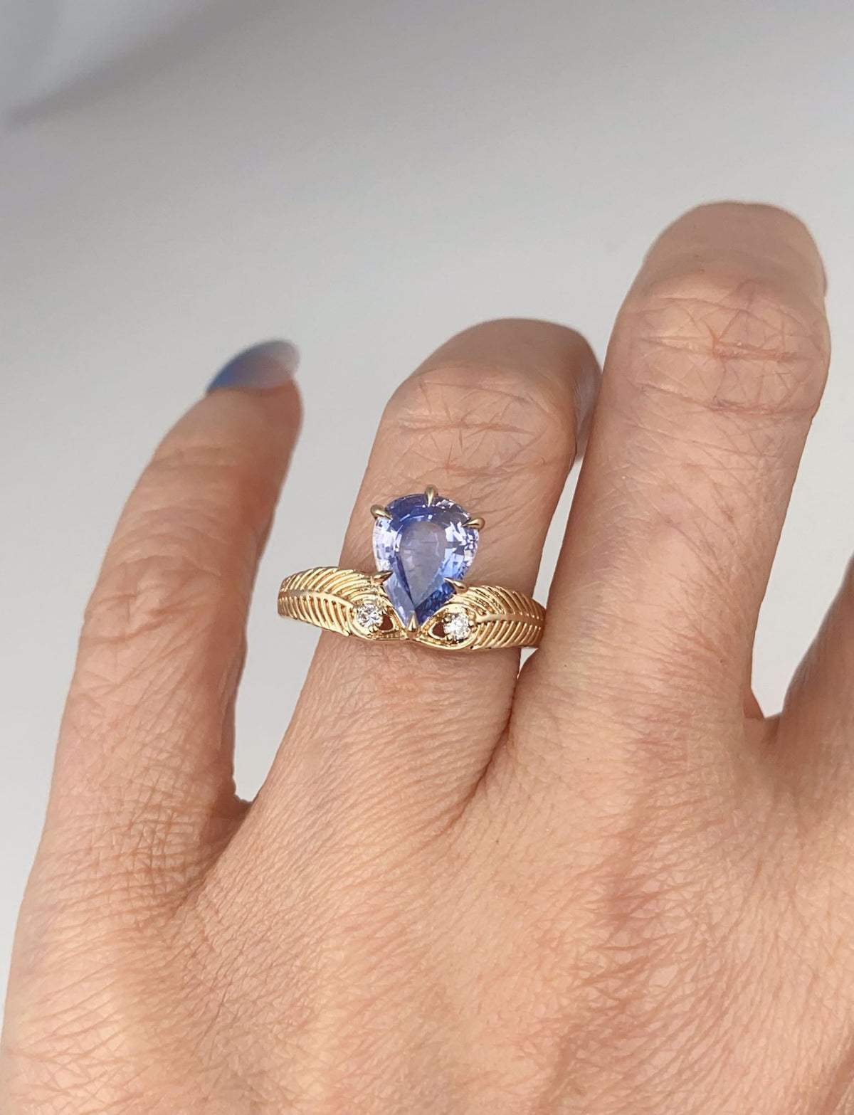 14K Gold 2.39ct Bi-Color Pinkish Purple Sapphire Engagement Ring with Peacock Feather Diamond Accent R6818 Aurora Designer