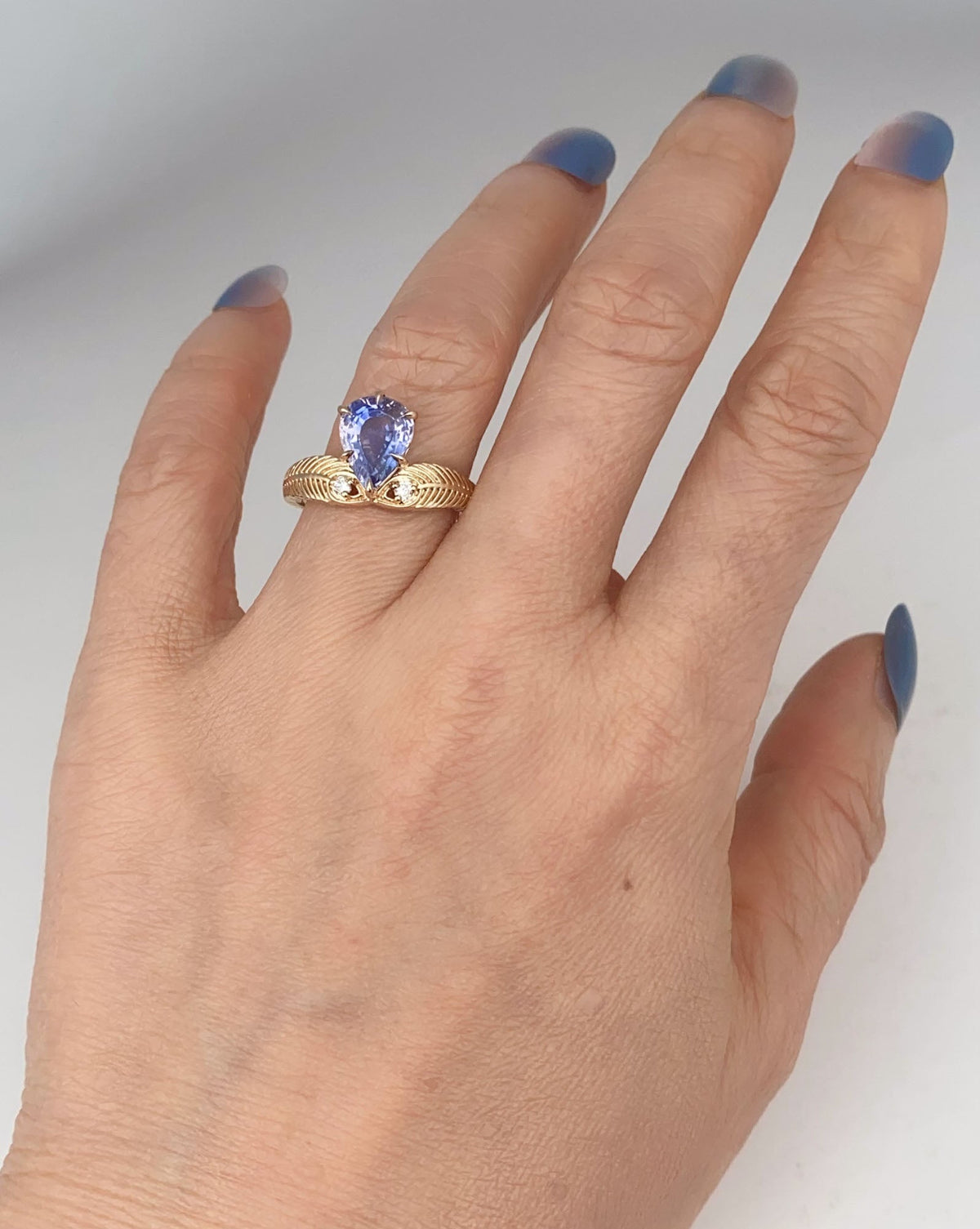 14K Gold 2.39ct Bi-Color Pinkish Purple Sapphire Engagement Ring with Peacock Feather Diamond Accent R6818 Aurora Designer