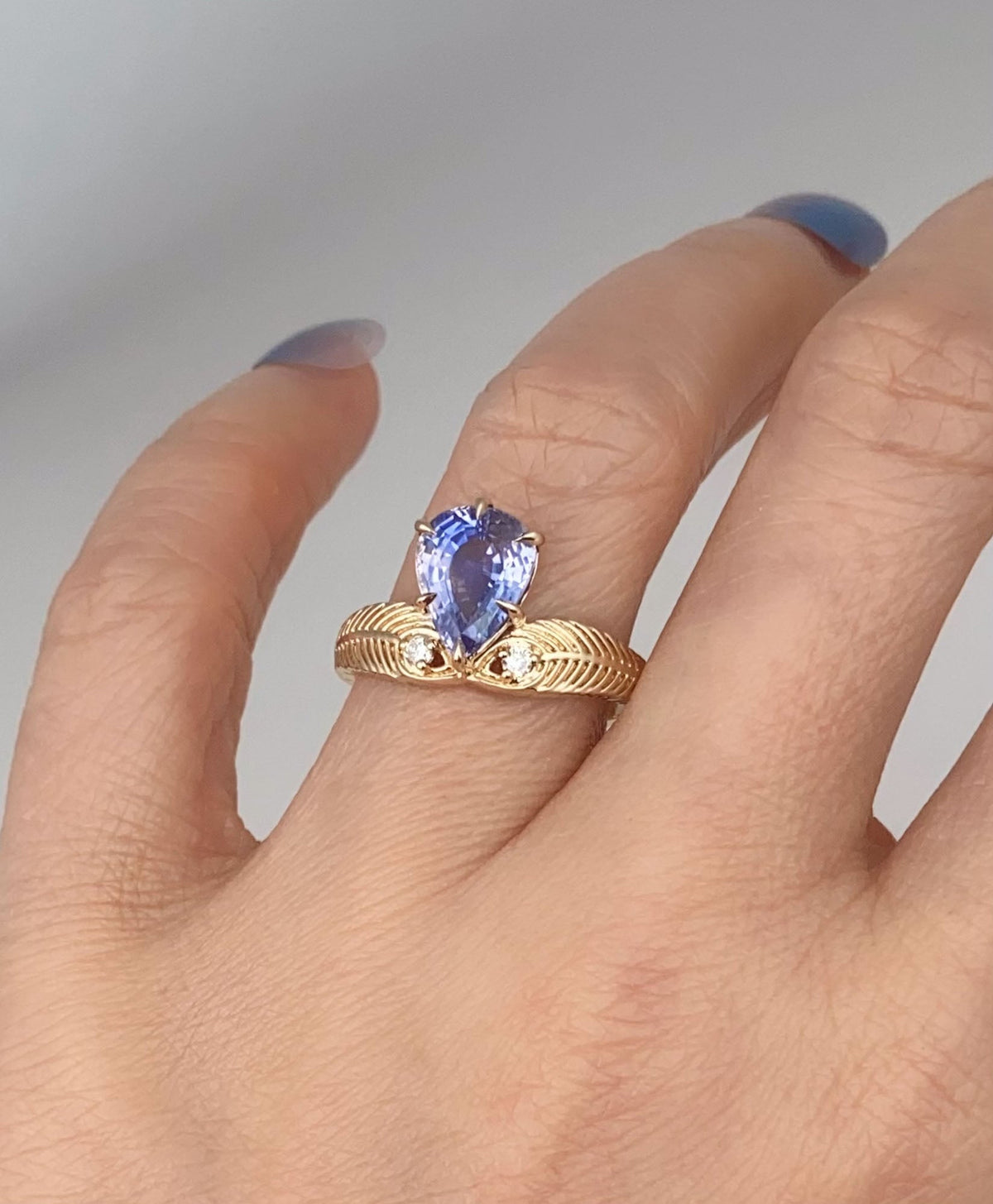 14K Gold 2.39ct Bi-Color Pinkish Purple Sapphire Engagement Ring with Peacock Feather Diamond Accent R6818 Aurora Designer