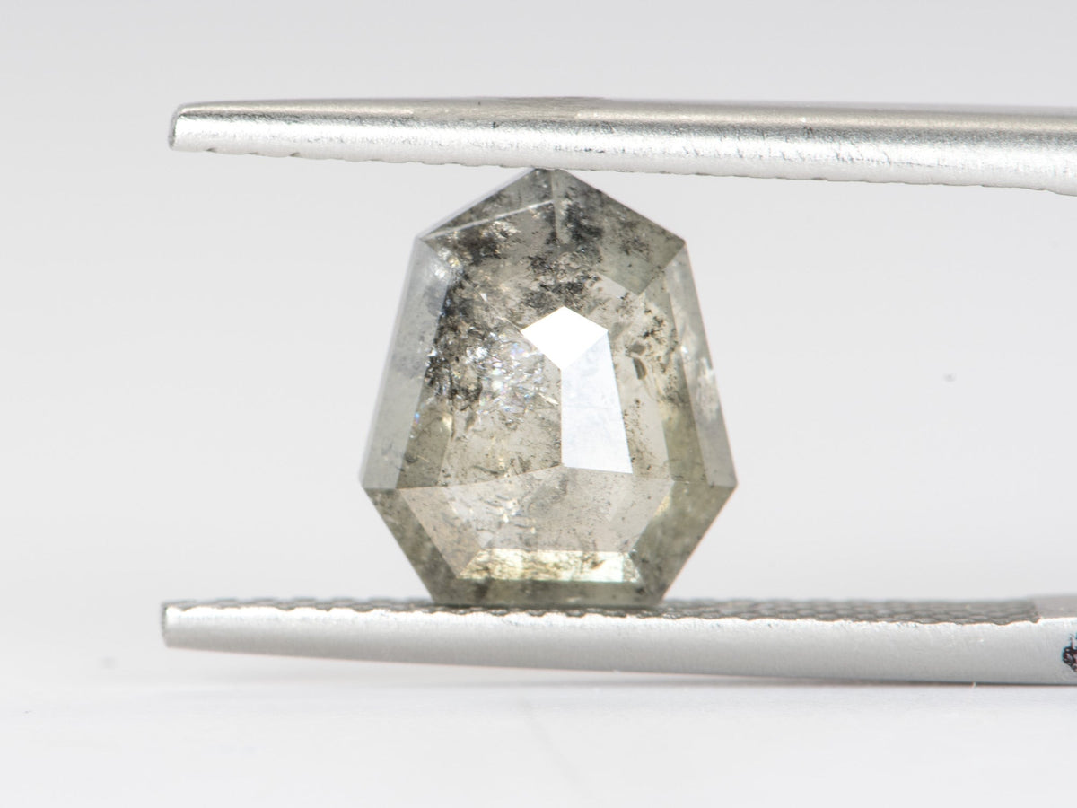 2.37ct Shield Shape Diamond 9.6*8.1*3.4mm SPG259 Aurora Designer