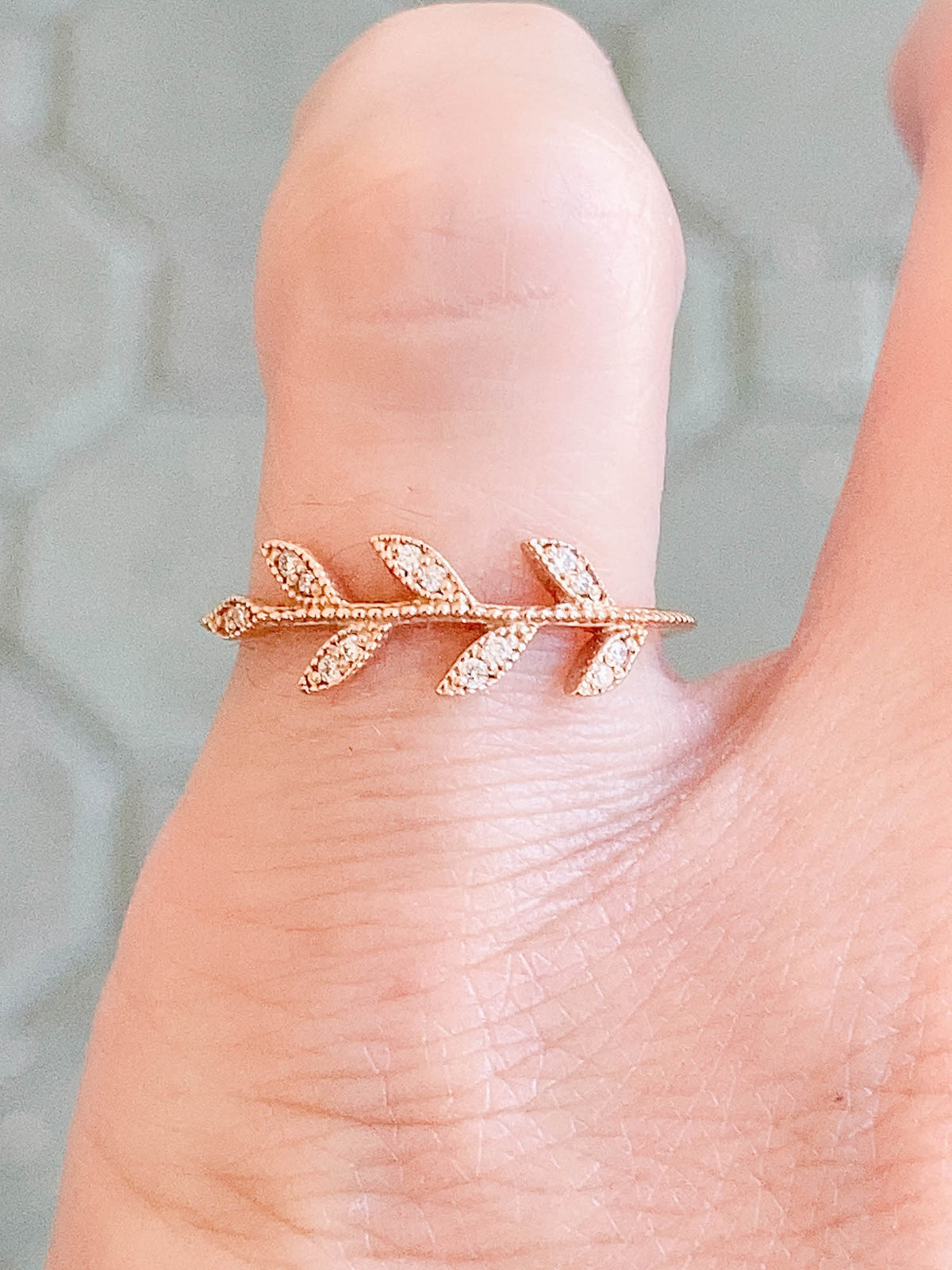 Nature-Inspired Leaf Ring with Diamonds 18K Rose Gold T043 Aurora Designer