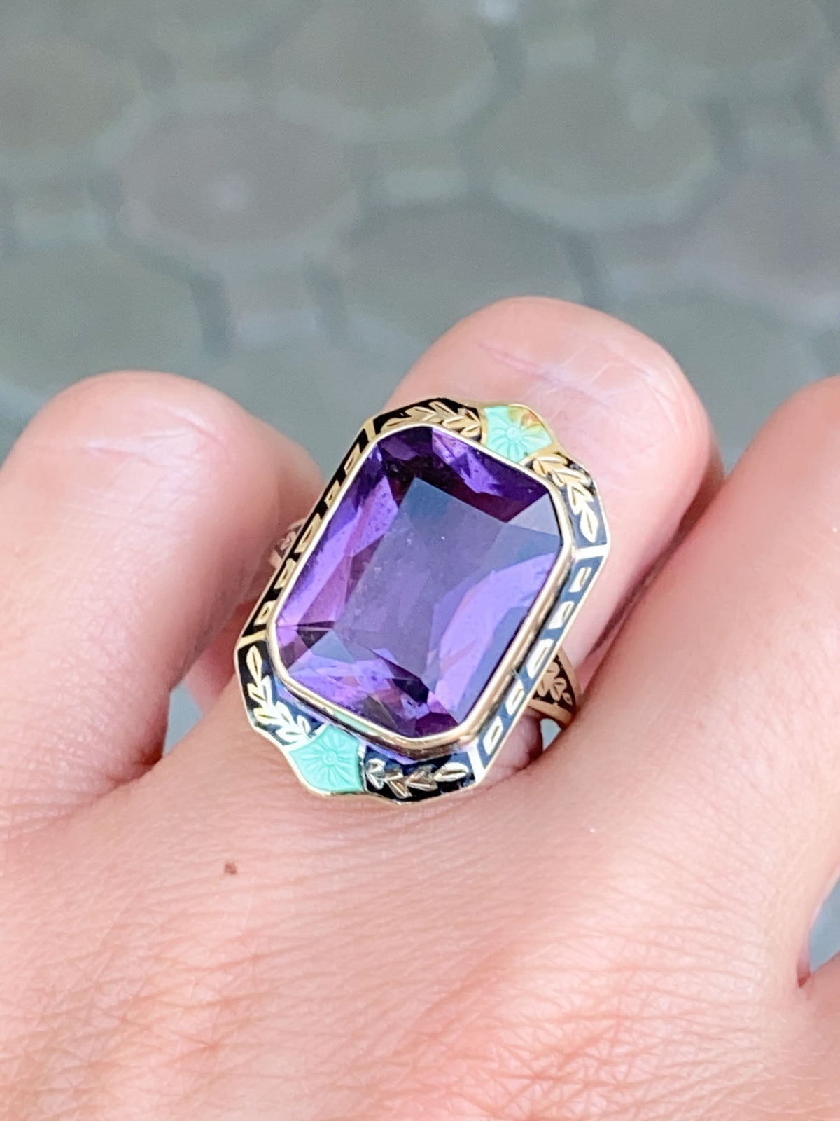 Vintage Statement Amethyst Ring with Enamel Details 14K Gold 8.93g V1095 Aurora Designer