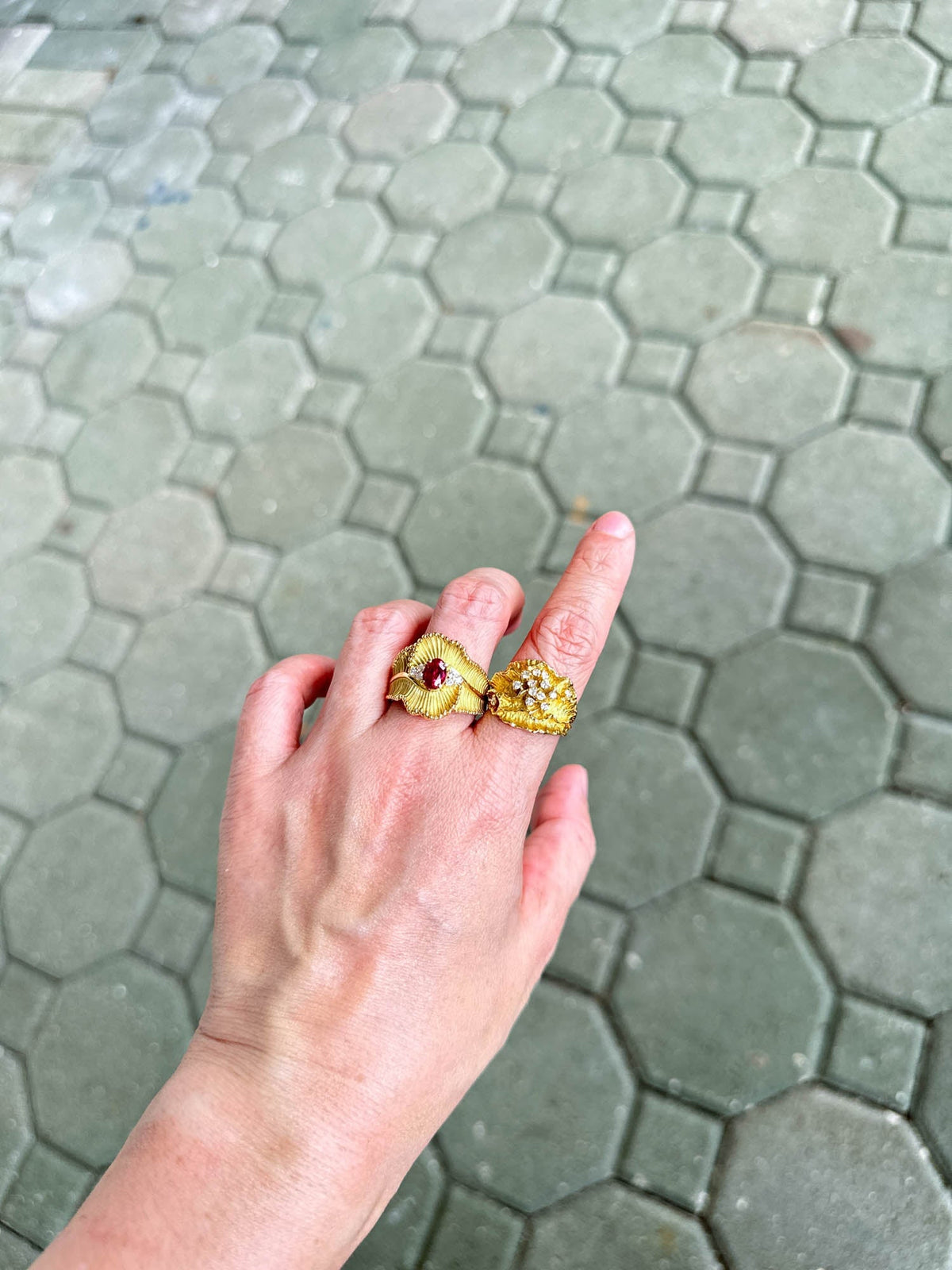 Curved Ribbon Pink Tourmaline Rubellite Ring 18K Gold V1102 Aurora Designer