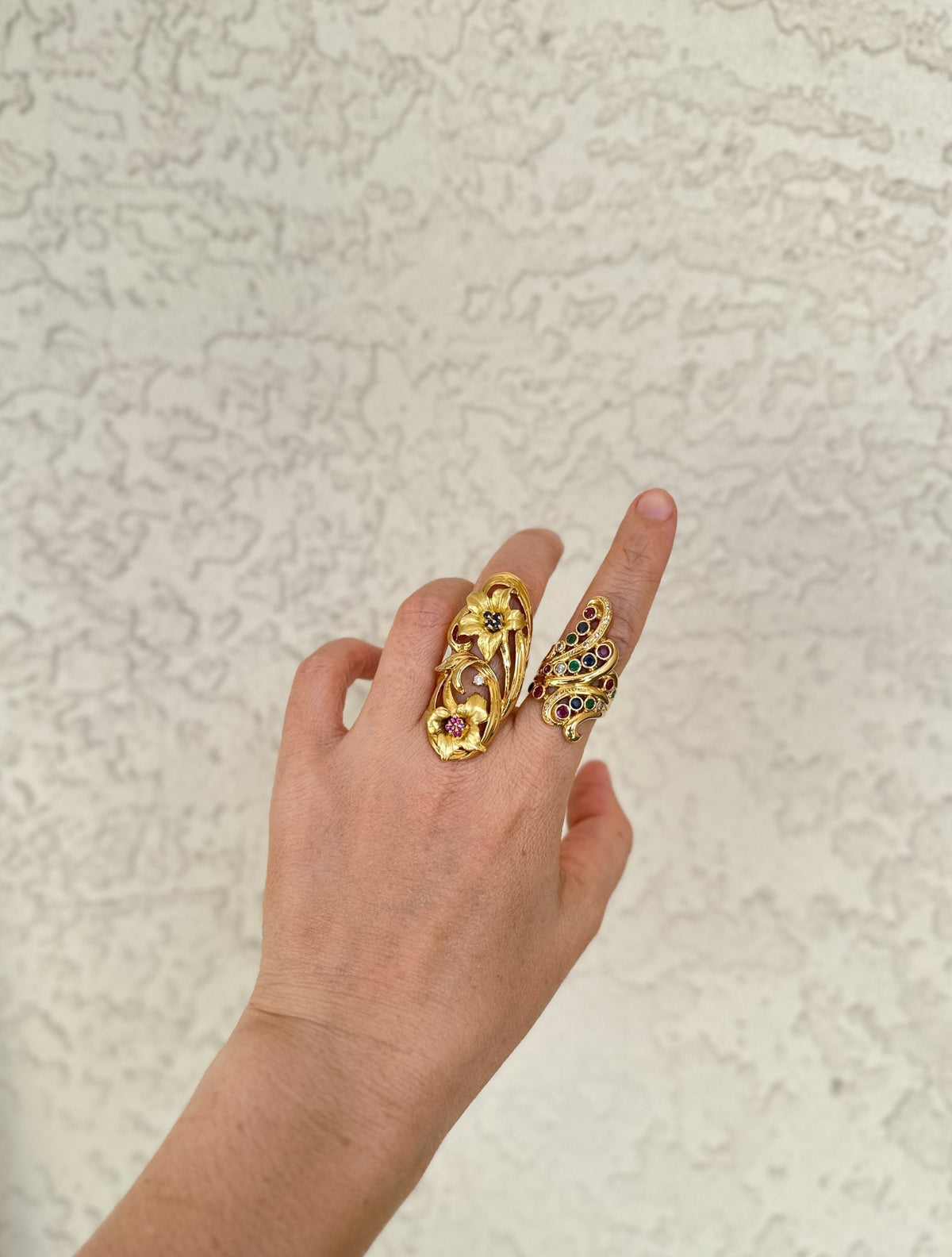 Elongated Floral Design Statement Ring 18K Gold 15.9g V1104 Aurora Designer