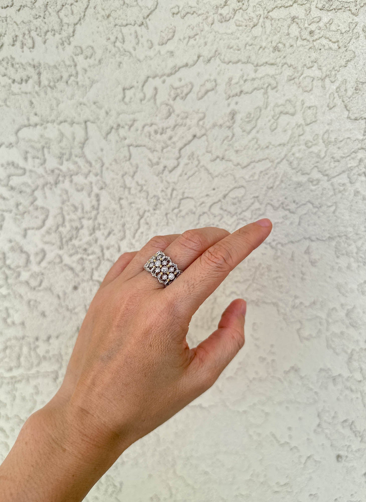 13mm Wide Band with Celestial Design Diamonds V1110 Aurora Designer