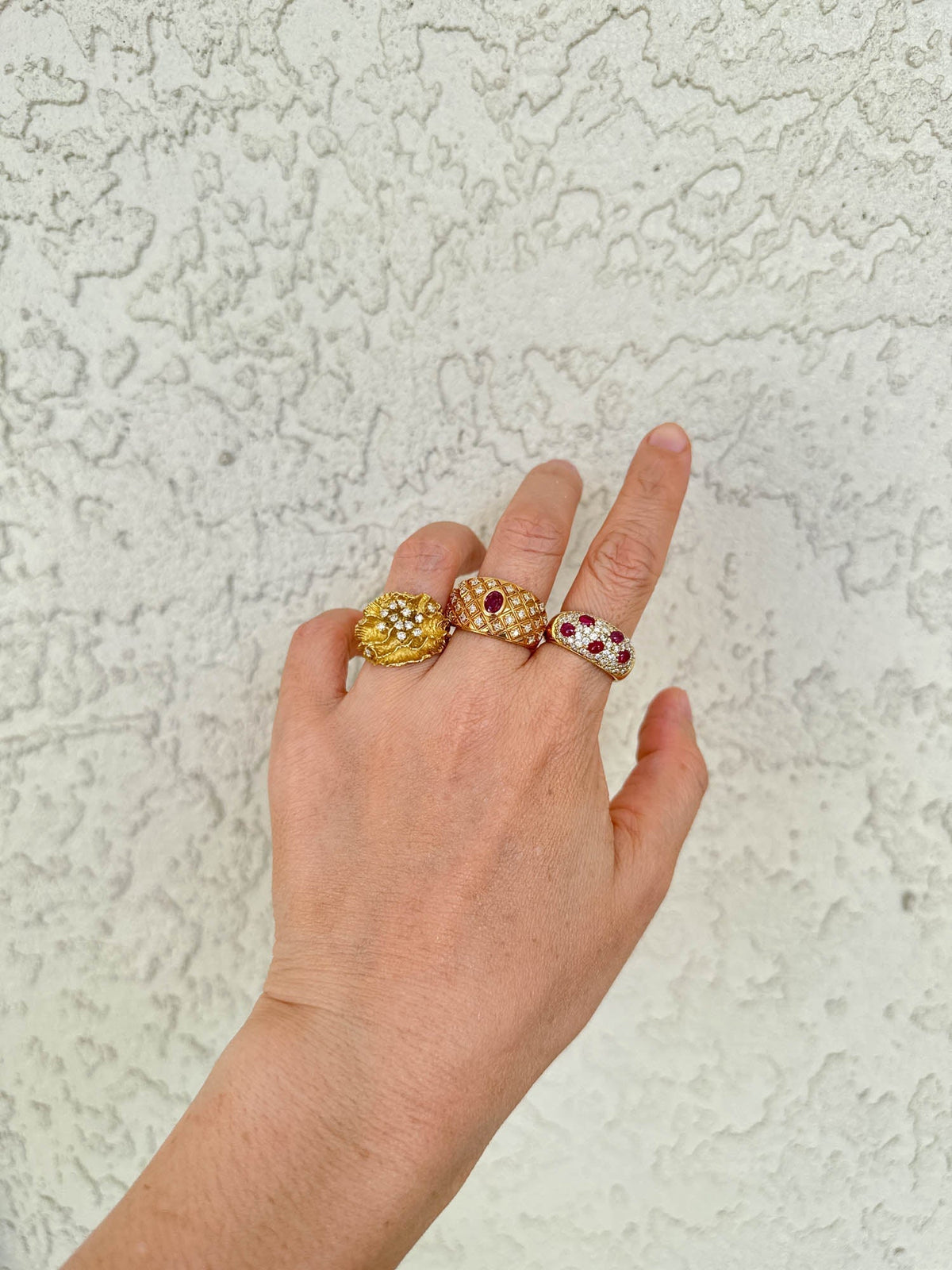 Wide Dome Band with Pave Diamond and Cabochon Ruby 18K Gold 6.6g V1117 Aurora Designer