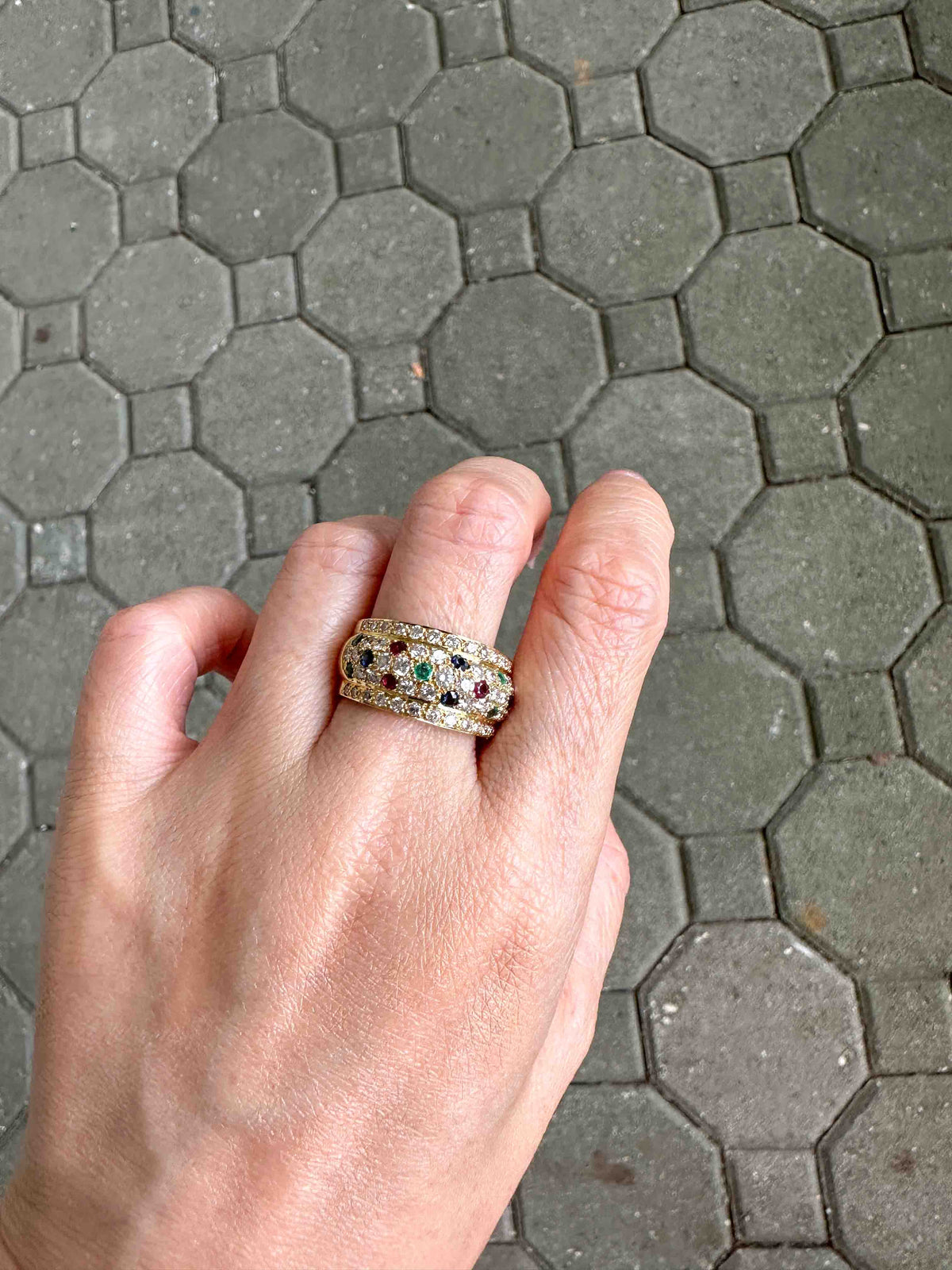 Dome Ring with Pave Diamond Ruby Sapphire Emerald 18K Gold 7.9g V1120 Aurora Designer