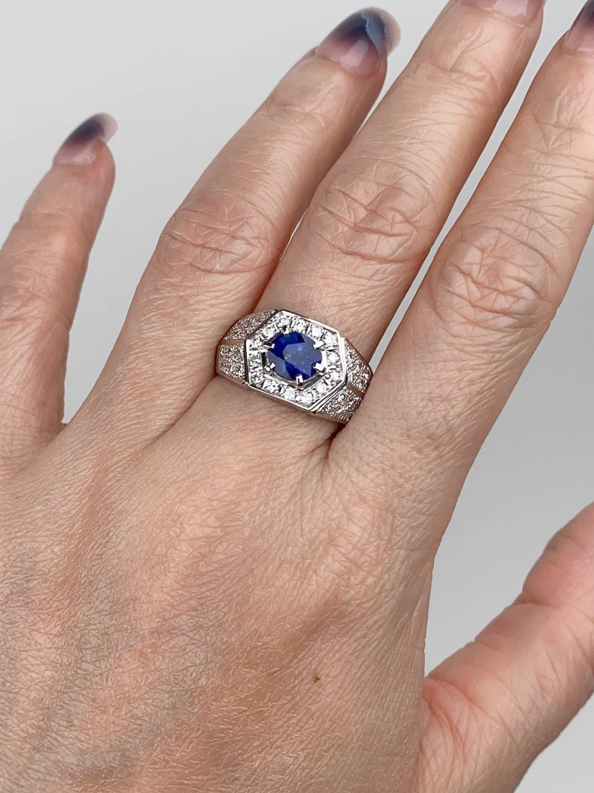 11.15g Platinum Sapphire Ring 1.33ct Sapphire, 0.69ct Diamond V1163 Aurora Designer