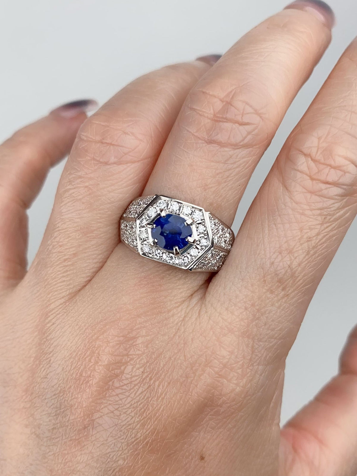 11.15g Platinum Sapphire Ring 1.33ct Sapphire, 0.69ct Diamond V1163 Aurora Designer