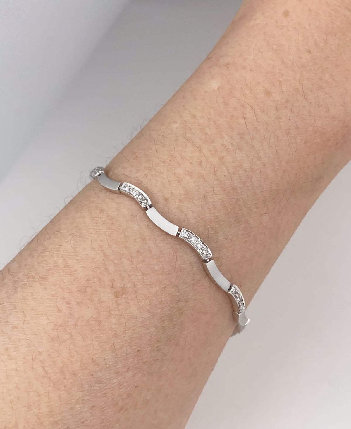 Platinum PT950 Bracelet with Diamonds 6.5" Matte Texture Modern Design Can Wear as Necklace V1186 Aurora Designer