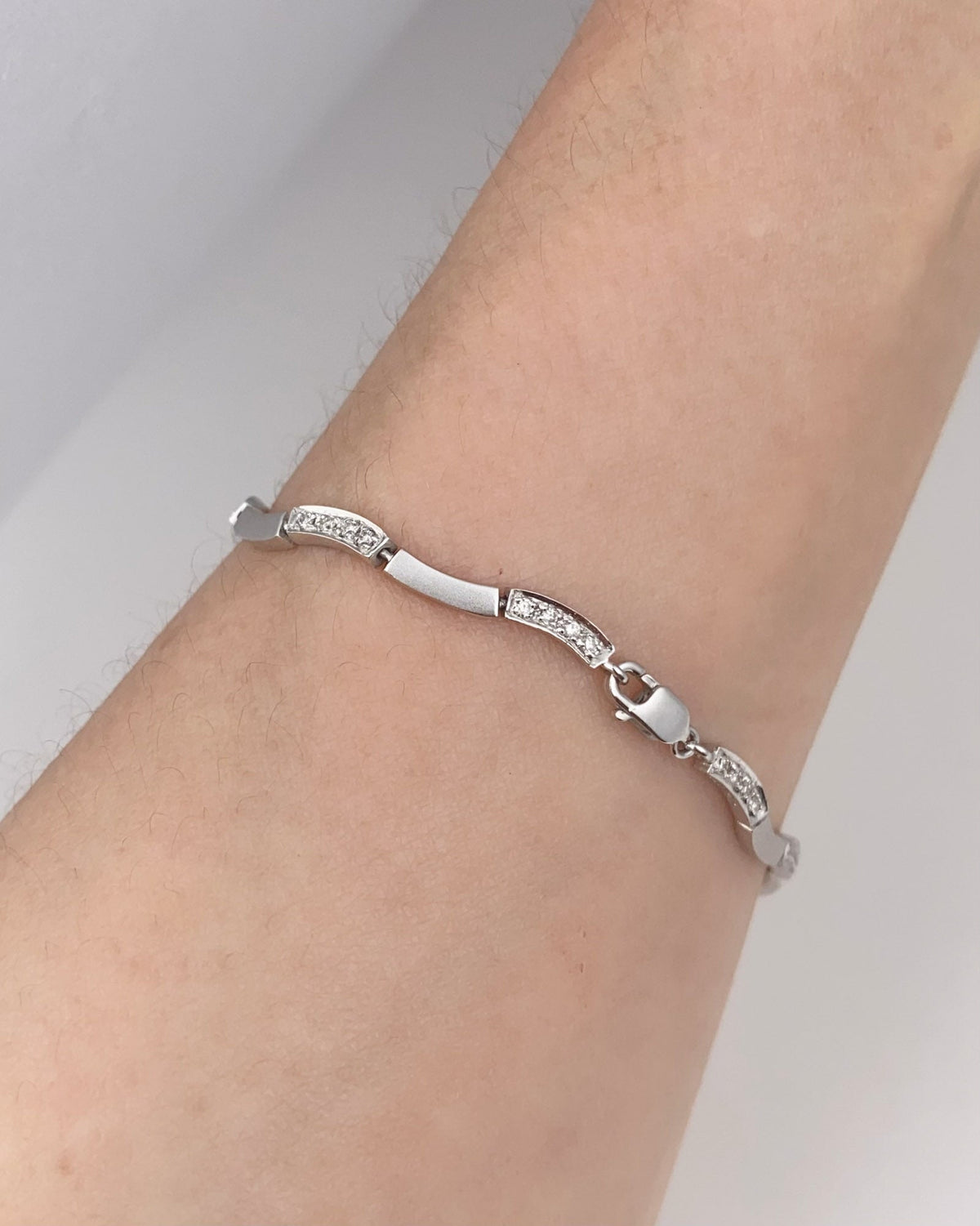 Platinum PT950 Bracelet with Diamonds 6.5" Matte Texture Modern Design Can Wear as Necklace V1186 Aurora Designer