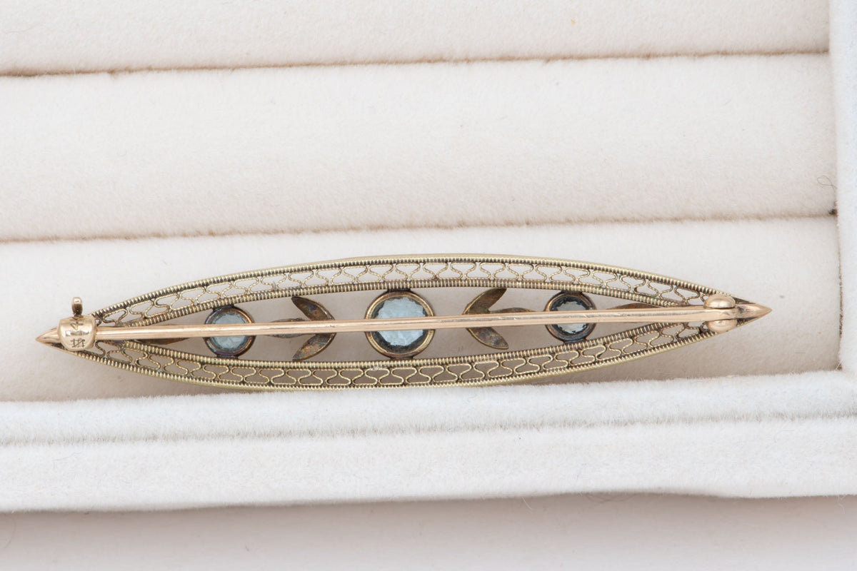 14K Gold Antique Aquamarine Filigree Leaf Bar Pin Brooch Art Nouveau Navette Elongated Shape V1221 Aurora Designer