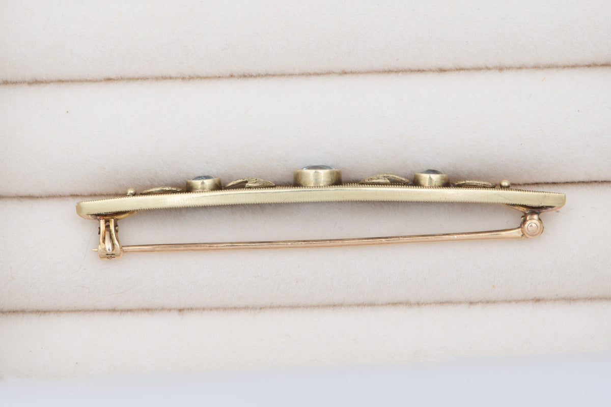 14K Gold Antique Aquamarine Filigree Leaf Bar Pin Brooch Art Nouveau Navette Elongated Shape V1221 Aurora Designer