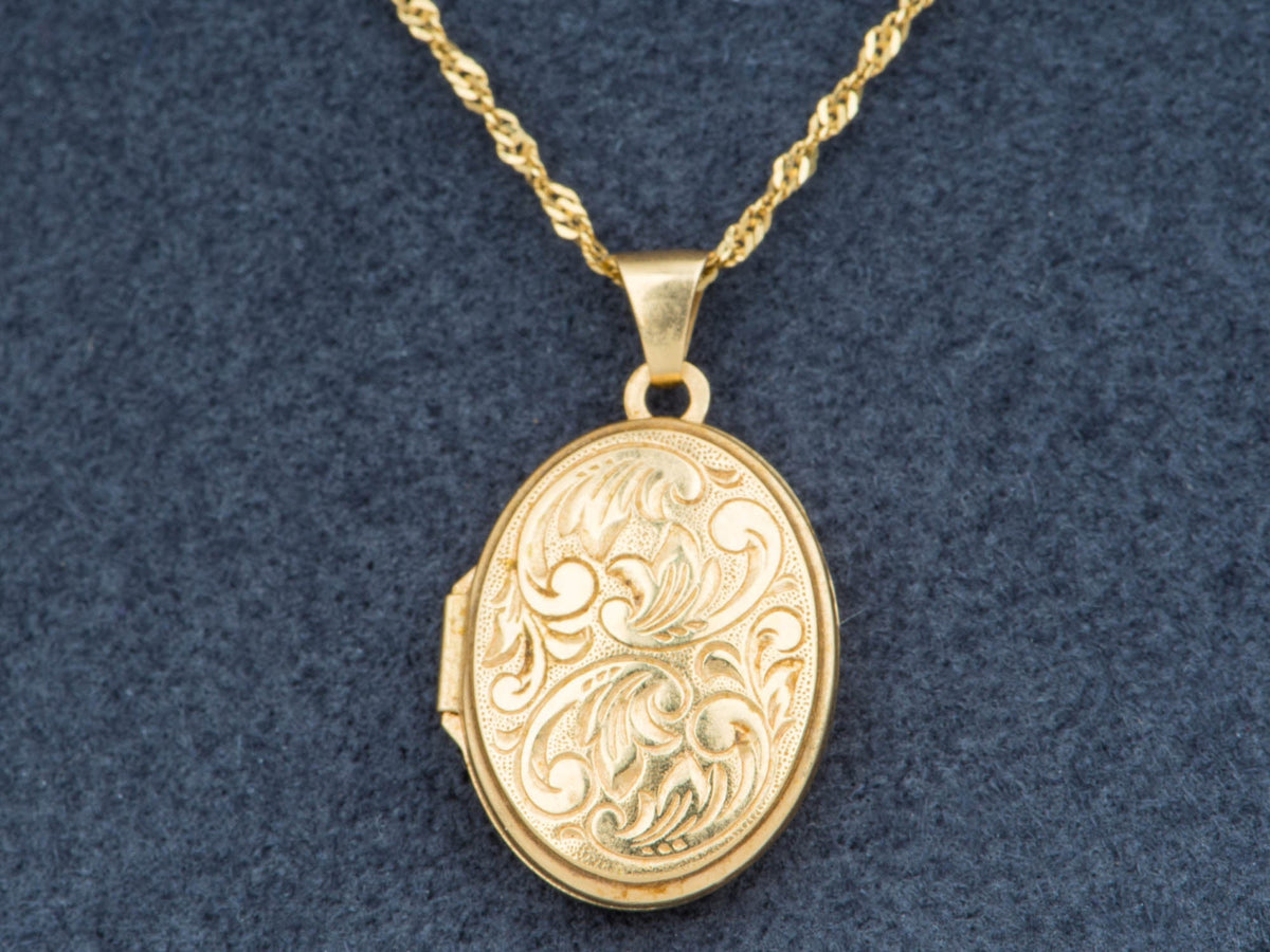 14K Gold Vintage Photo Locket with 20" Rope Chain Hand Engraved Scroll Floral Engraving V1230 Aurora Designer