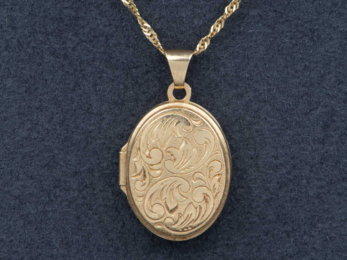 14K Gold Vintage Photo Locket with 20" Rope Chain Hand Engraved Scroll Floral Engraving V1230 Aurora Designer