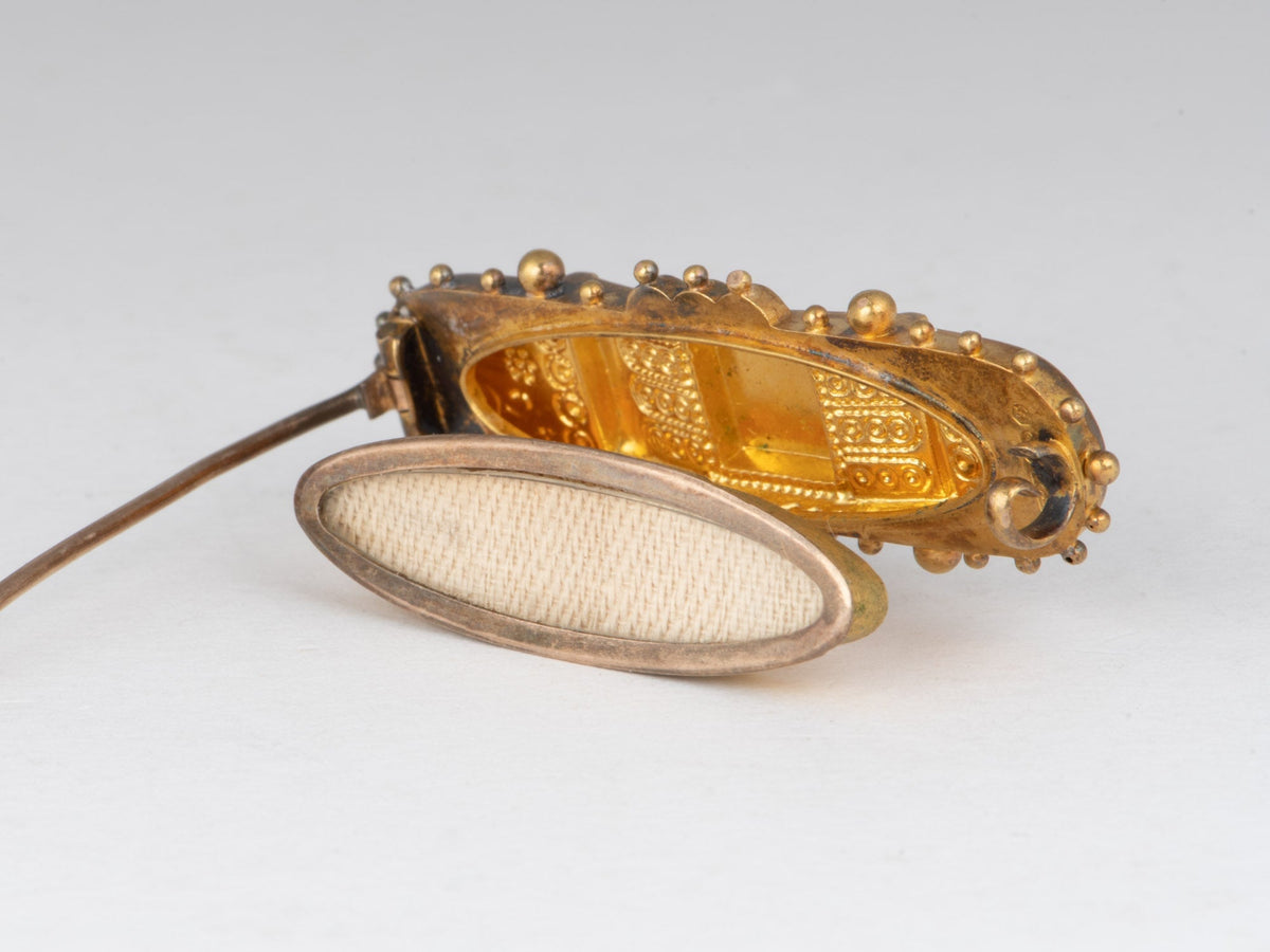 14K Gold Victorian Etruscan Design Brooch Pin with Glass Back Compartment for Hair Vintage Mourning Jewelry V1243