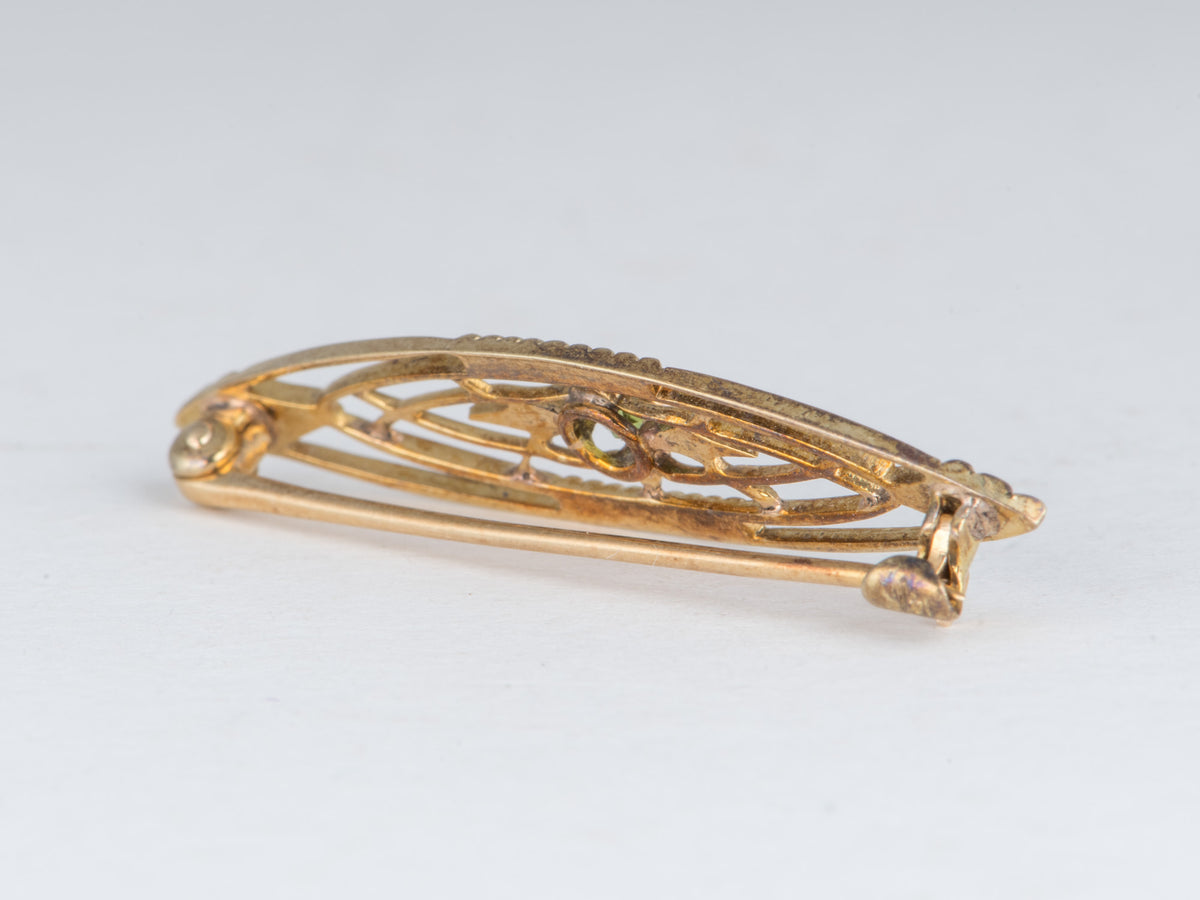 14K Gold Vintage Bar Pin Brooch with Green Stone Art Deco Filigree Navette Shape V1249