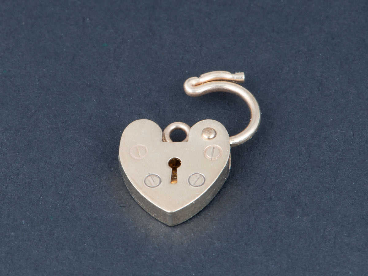 9K Gold Vintage Charm Bracelet Padlock Clasp14x10mm Opens &amp; Clicks Shut V1278
