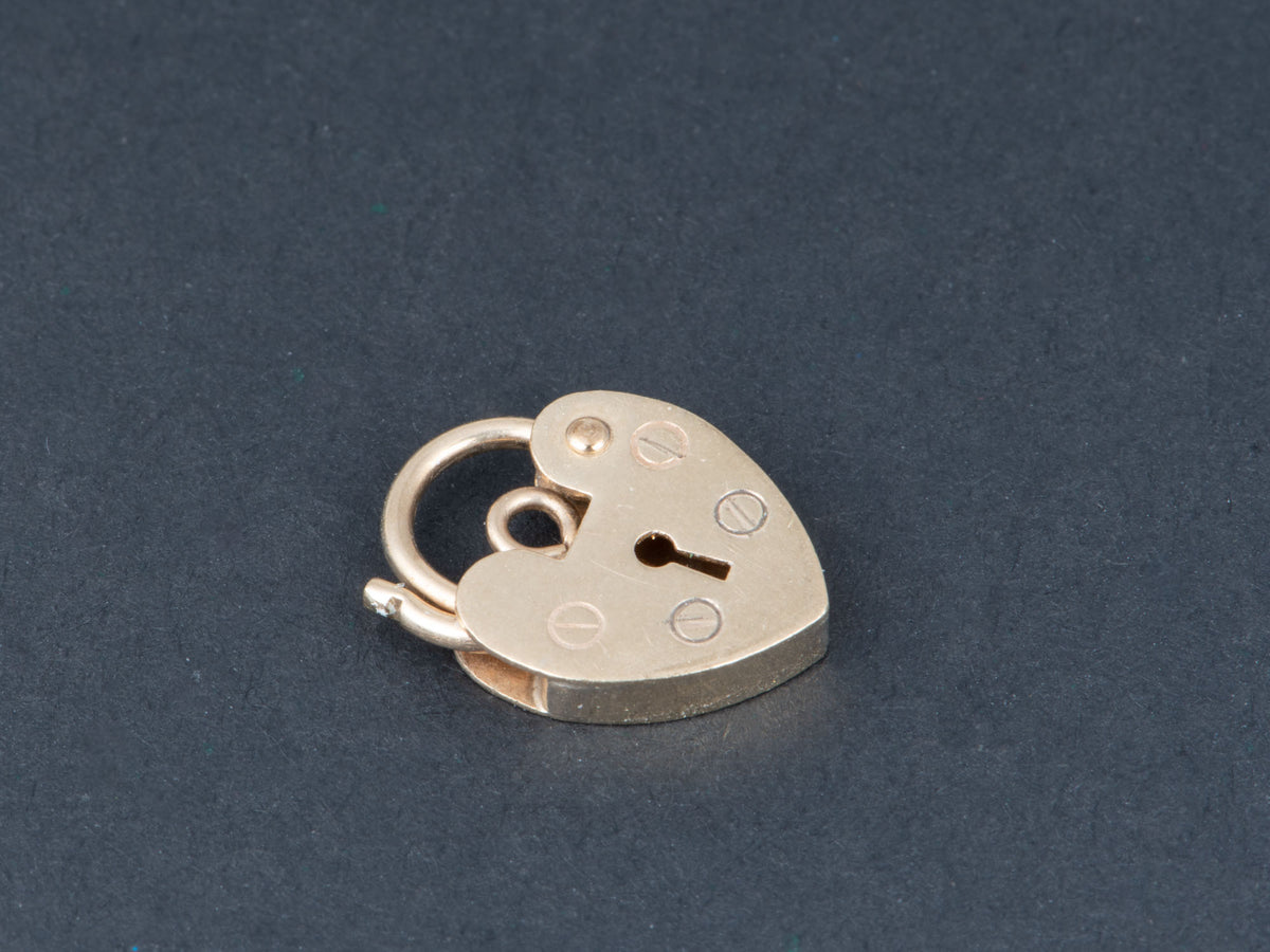 9K Gold Vintage Charm Bracelet Padlock Clasp14x10mm Opens &amp; Clicks Shut V1278