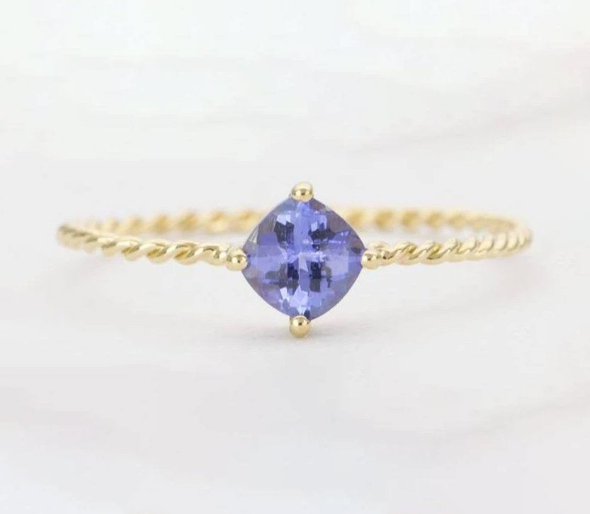 Dainty Tanzanite Ring on Twist Band 18K Gold AD1323 Closeout