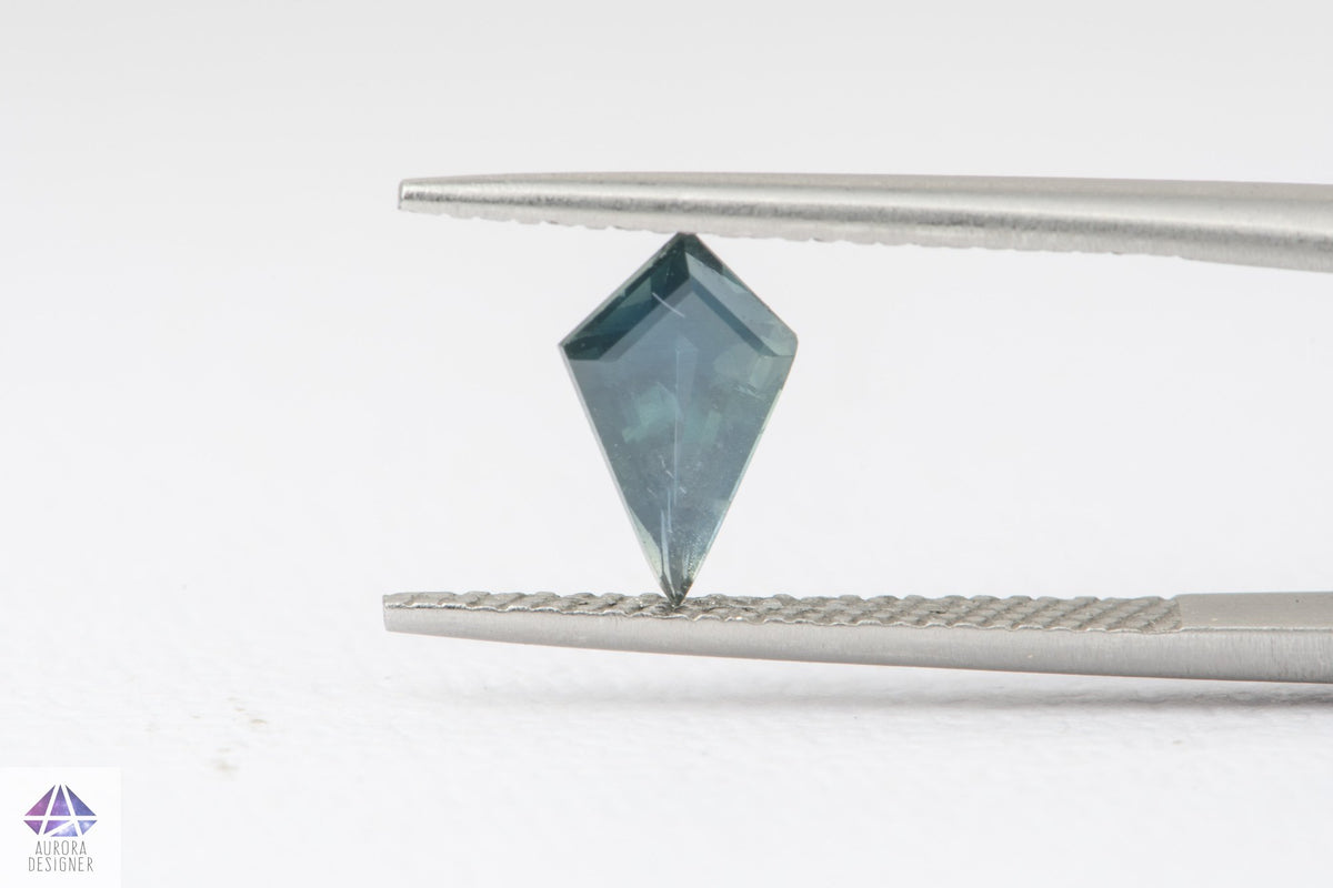1.05ct Kite Shape Blue Sapphire, 9.1*5.7*3.6mm PS260