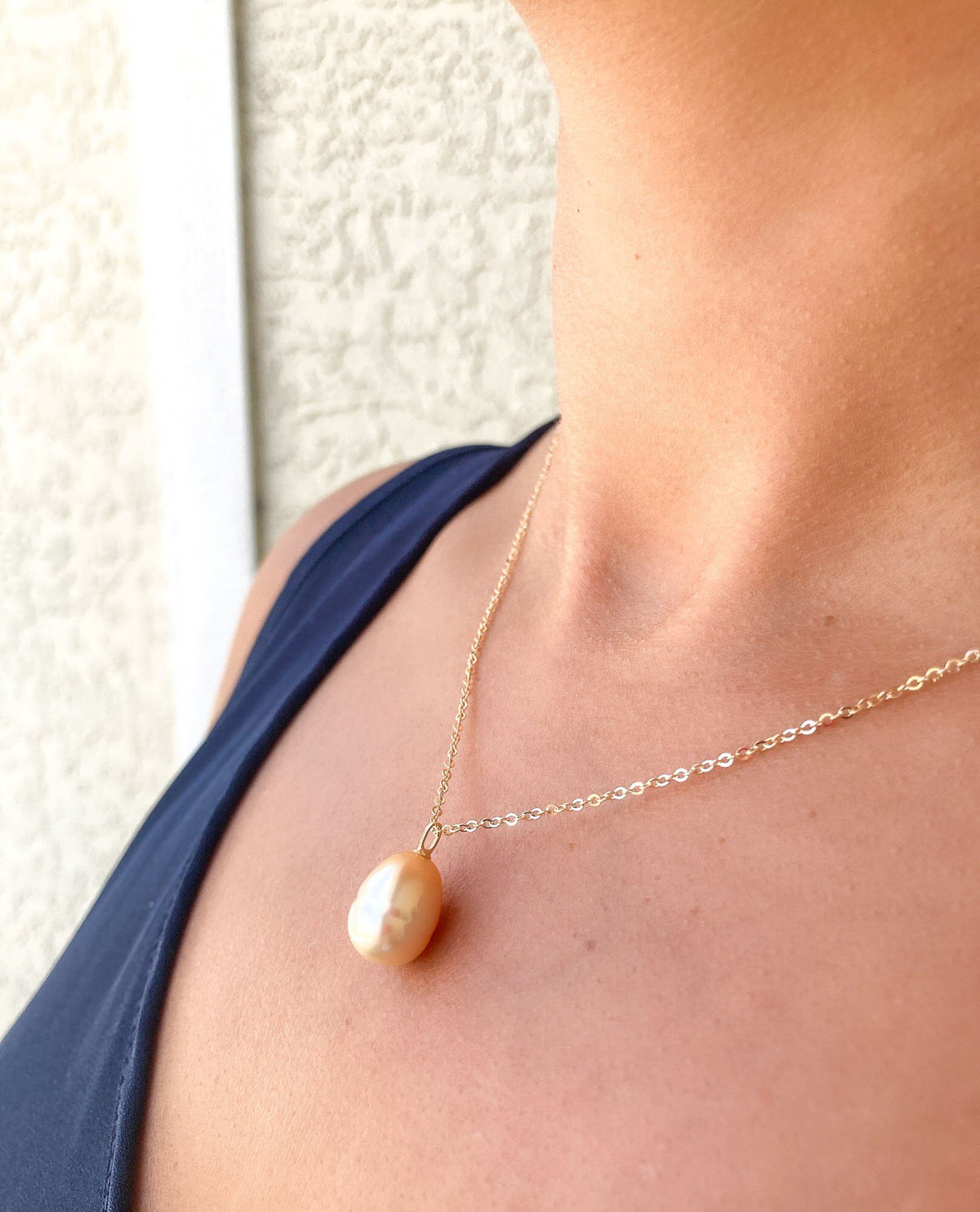 10mm South Sea Golden Pearl Pendant Solid 18K Gold Bail R4033