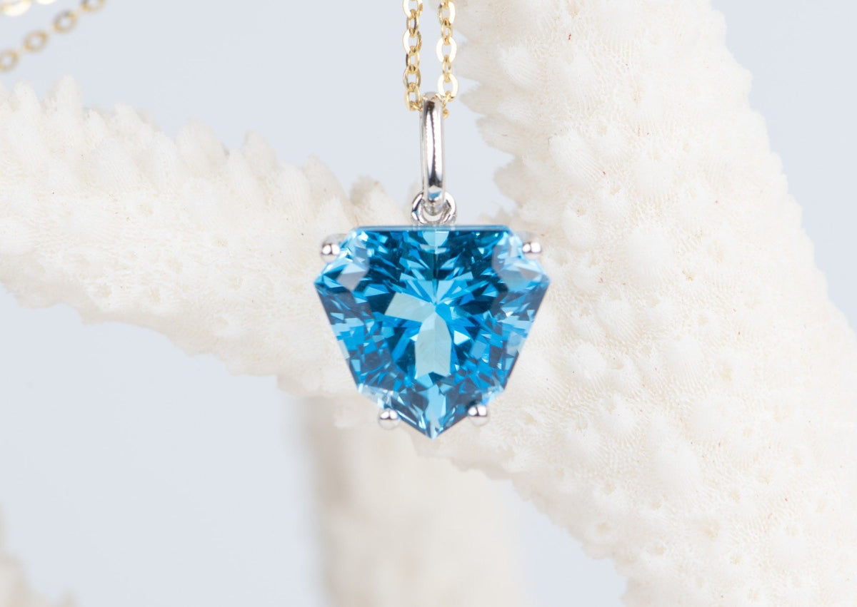 5.78ct Heart of the Ocean Blue Topaz Pendant 9K White Gold R4066 Aurora Designer