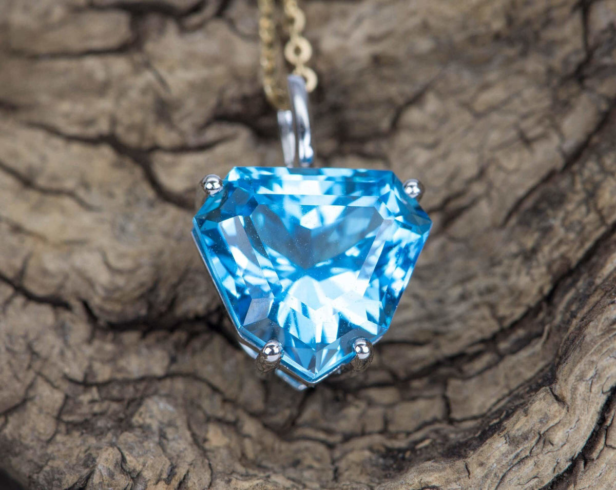 5.78ct Heart of the Ocean Blue Topaz Pendant 9K White Gold R4066 Aurora Designer
